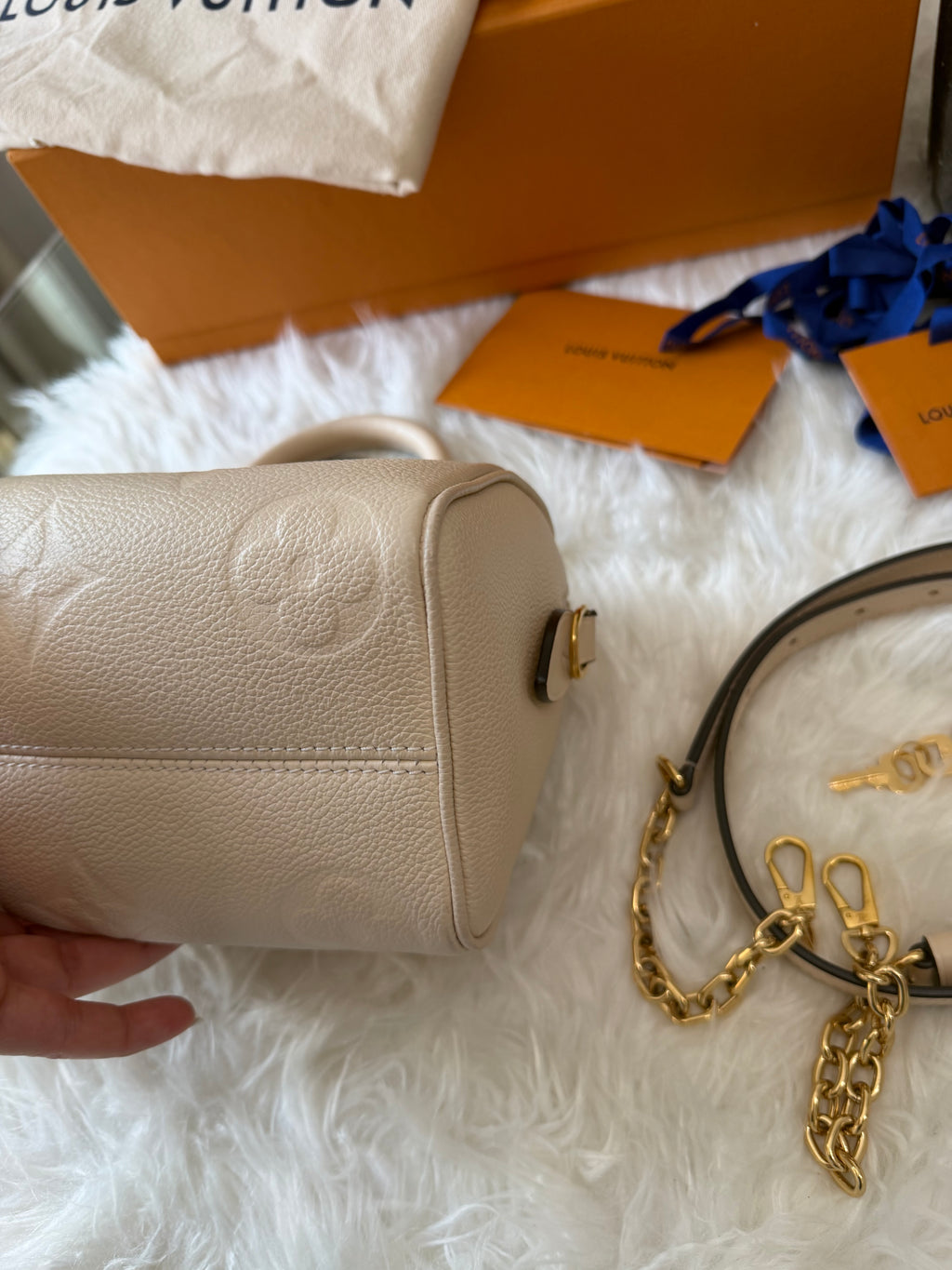 LOUIS VUITTON SPEEDY BANDOULIERE 20 EMPREINTE LEATHER