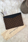 LOUIS VUITTON MONOGRAM DAILY POUCH