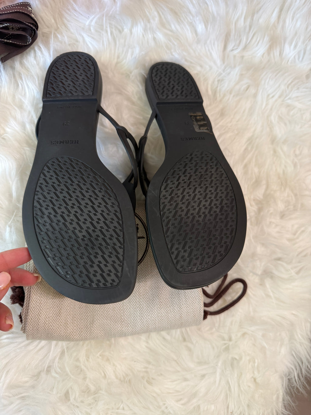 HERMES RUBBER EGERIE SLIDES