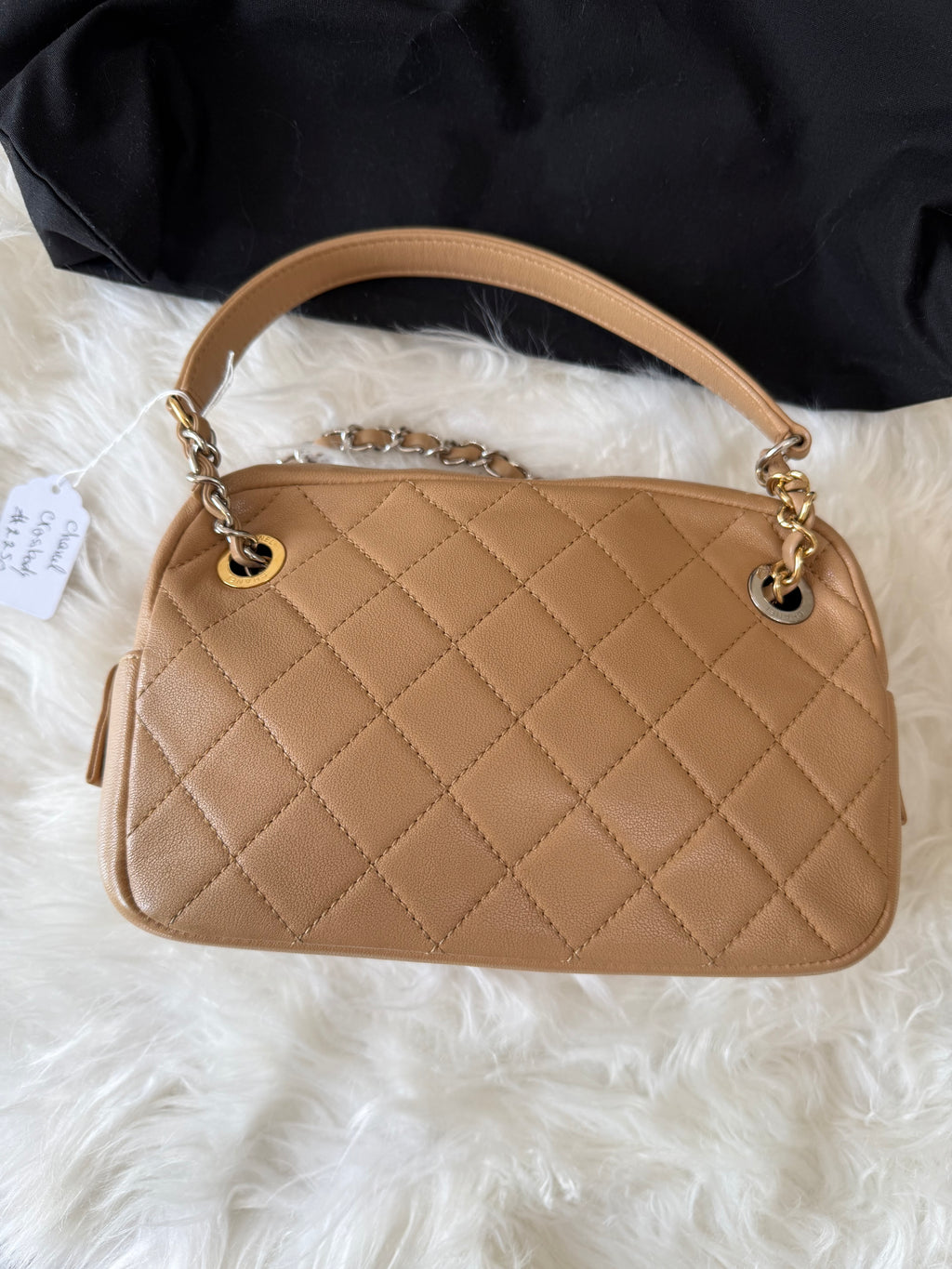 CHANEL Interlocking CC all stitched Camera Bag