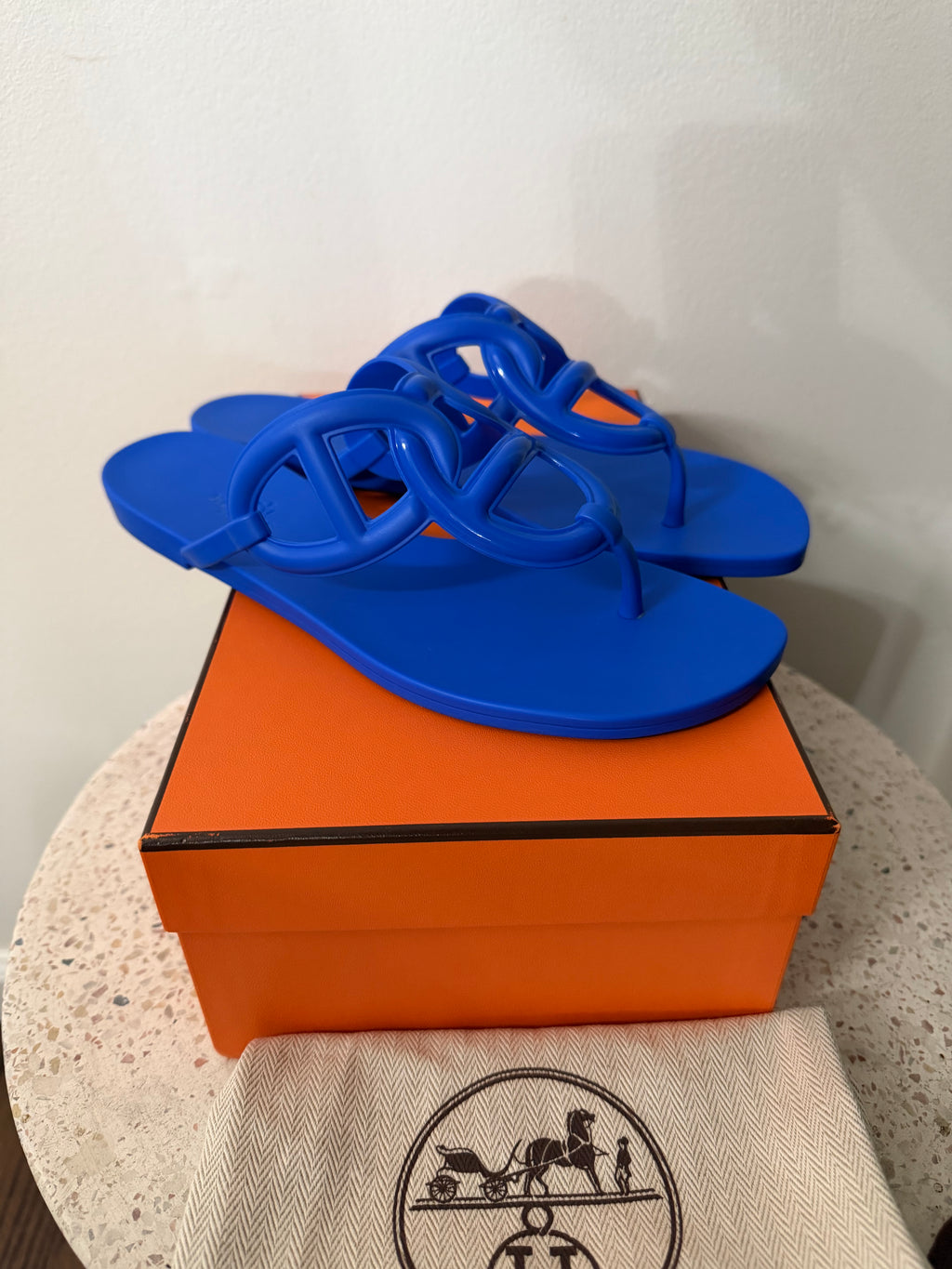 HERMES RUBBER EGERIE SLIDES