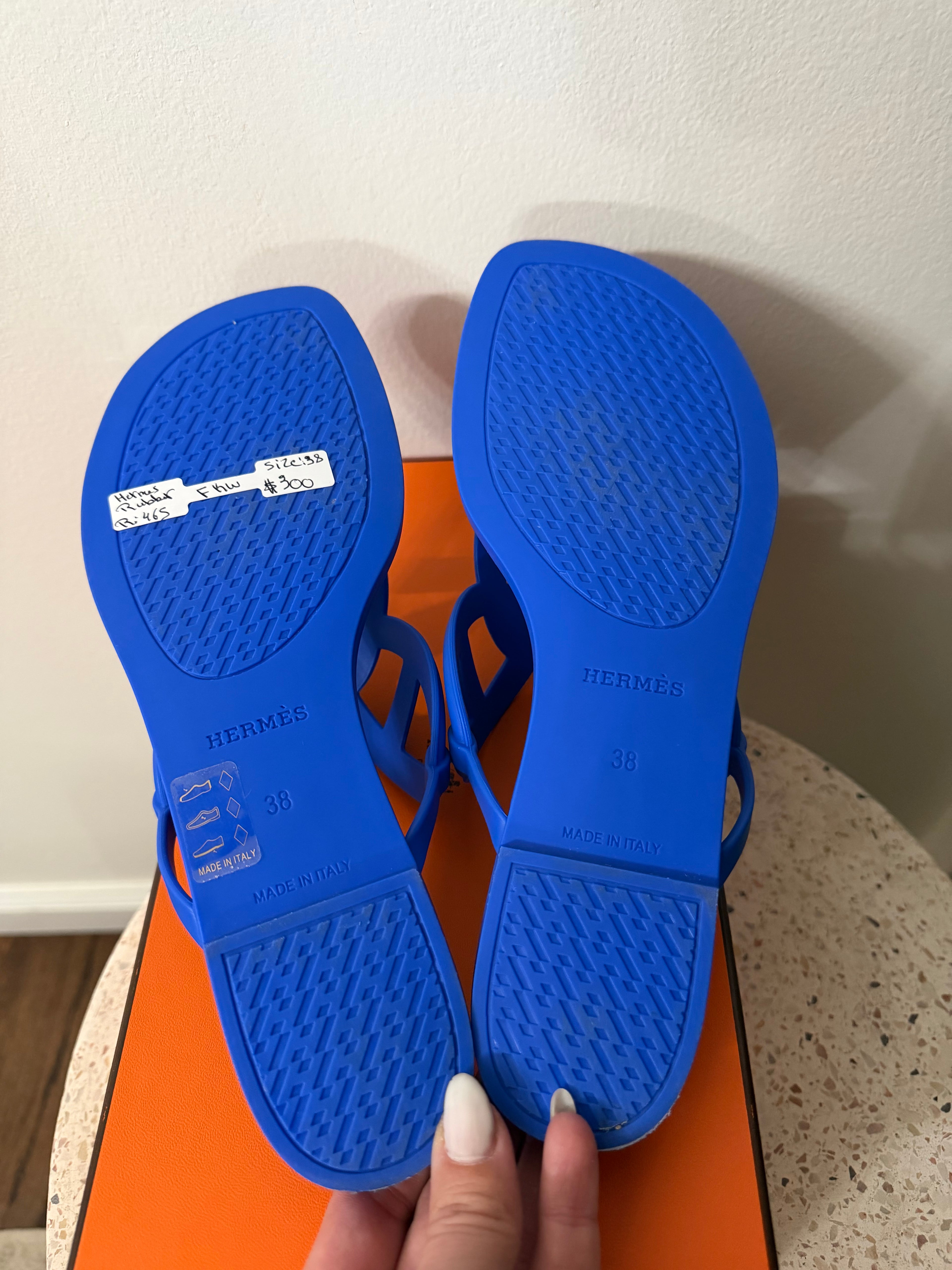 HERMES RUBBER EGERIE SLIDES