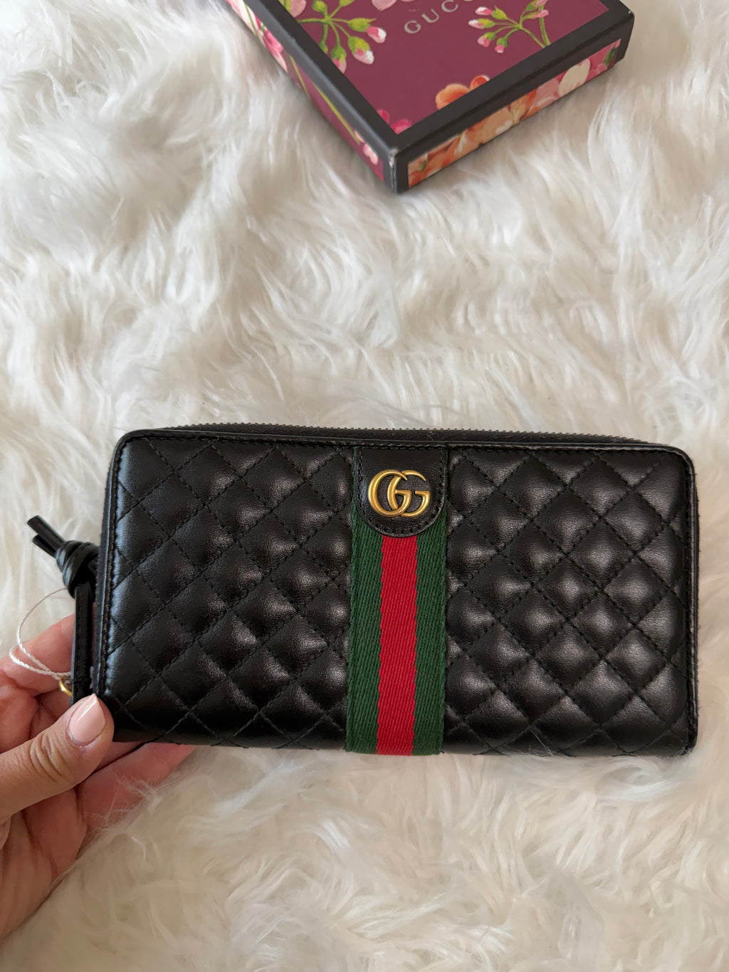 GUCCI MERMONT WEB ZIP AROUND QUILTED LEATHER WALLET