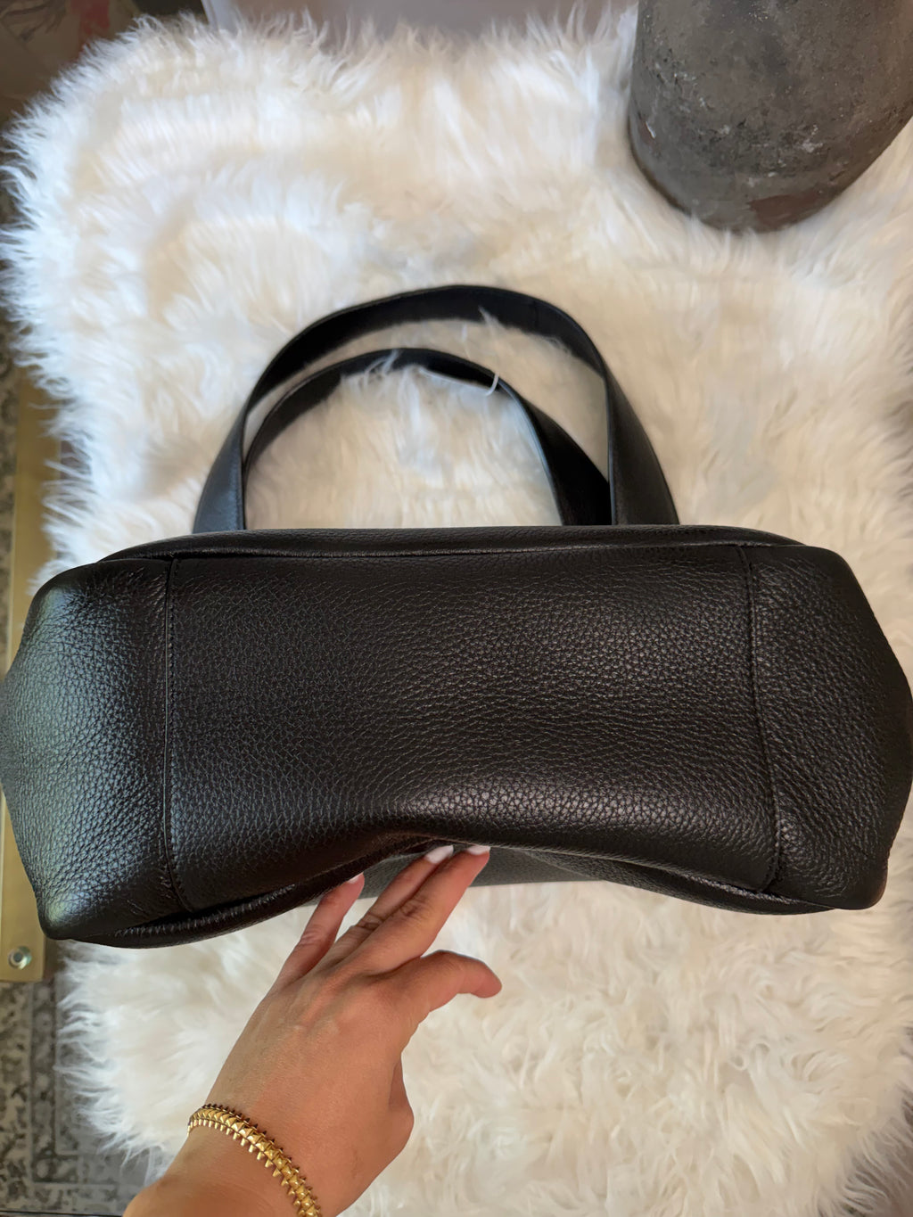 SAINT LAURENT 5 A 7 BEA TOTE IN GRAIBED LEATHER