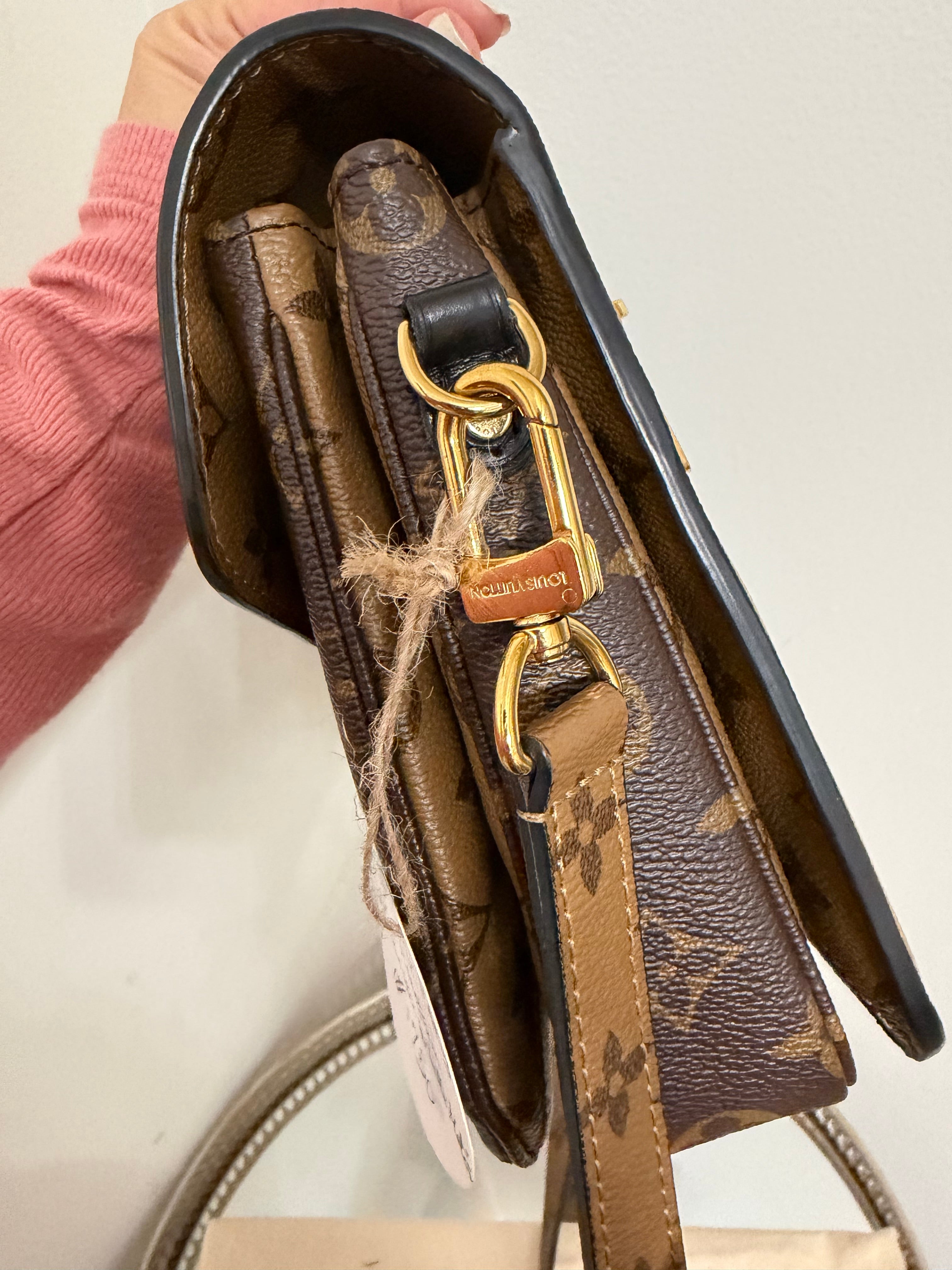 Louis Vuitton REVERSE MONOGRAM METIS