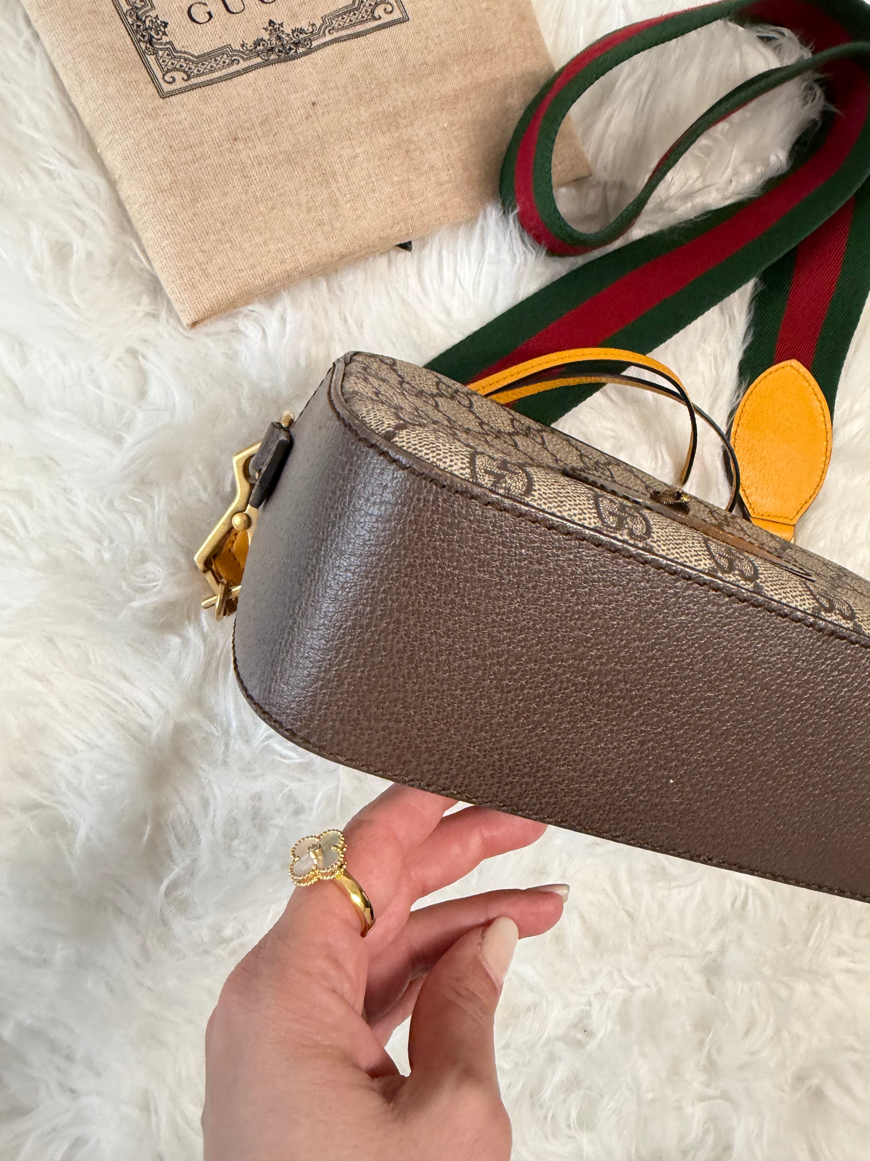 GUCCI NEO CAMERA GG SUPREME MESSANGER BAG