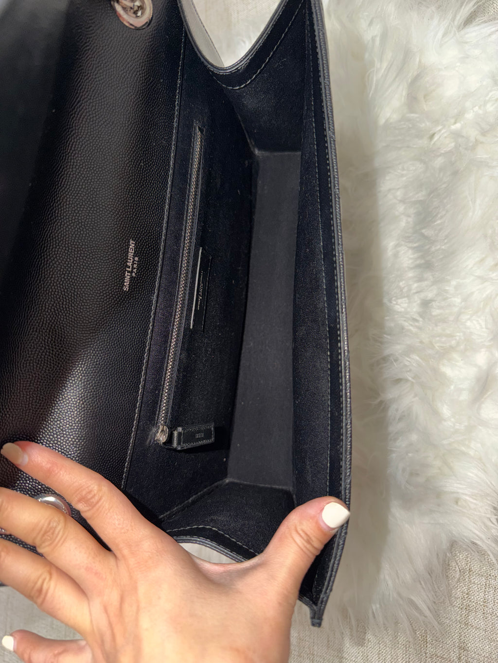 SAINT LAURENT LARGE CASSANDRA ENVELOPE BAG