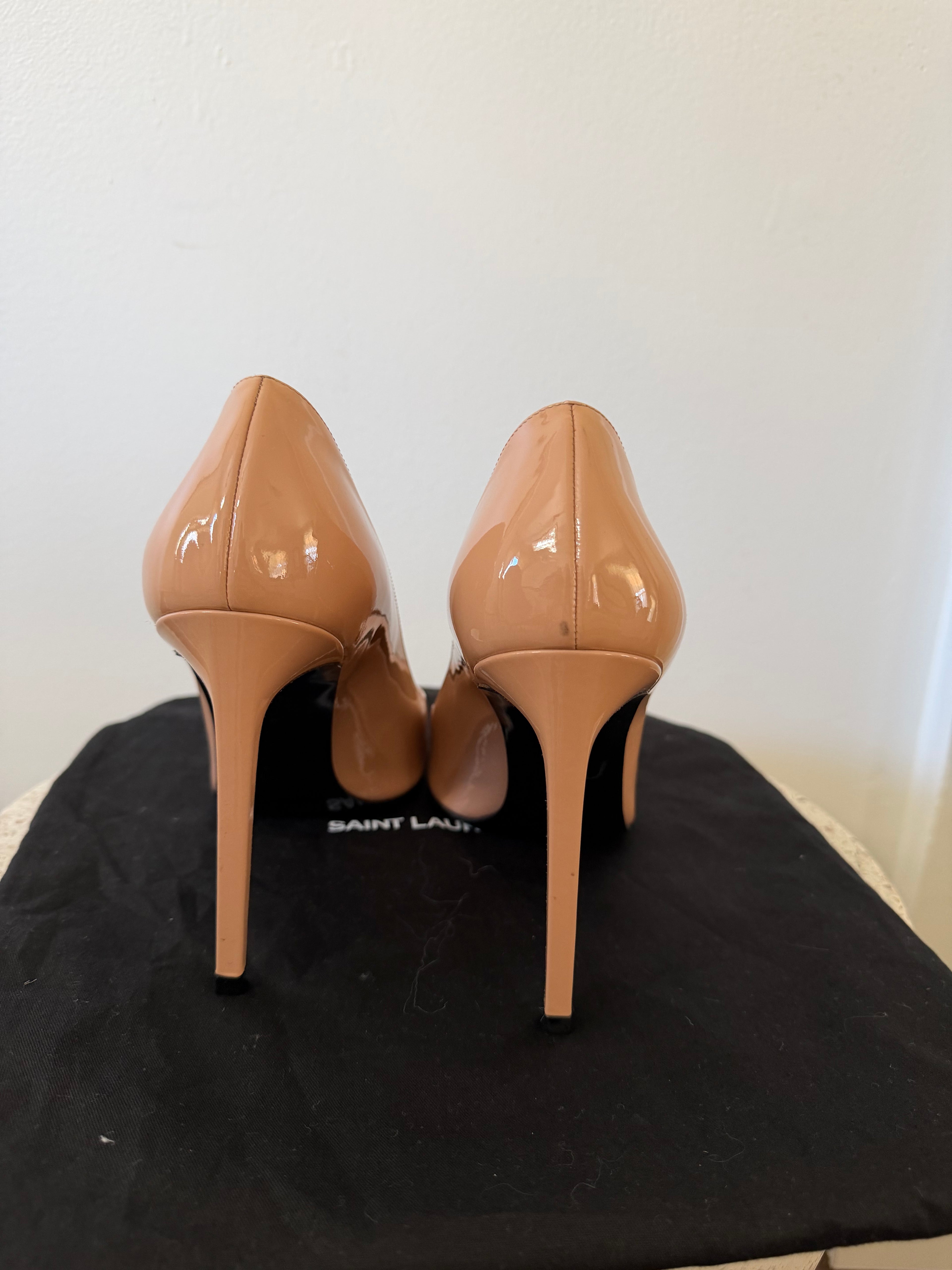 Saint Laurent Anja Stilletto Pump in patent leather