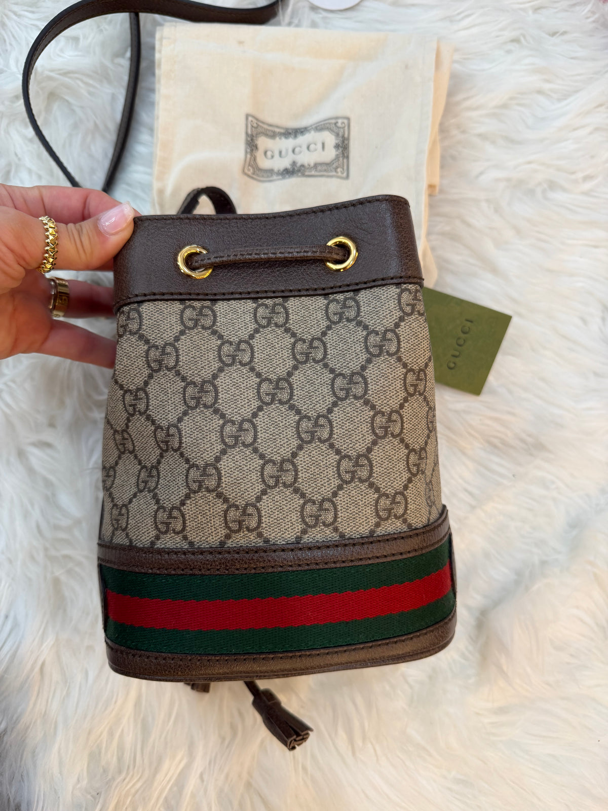 GUCCI OPHIDIA MINI GG SUPREME BUCKET BAG