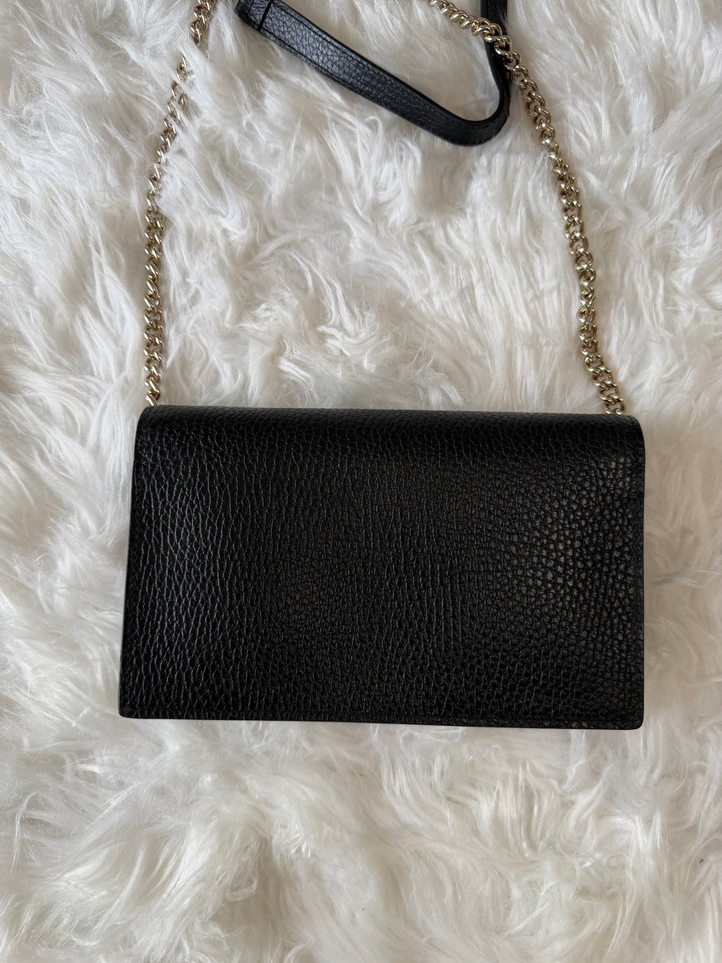 GUCCI INTERLOCKING G WALLET ON CHAIN