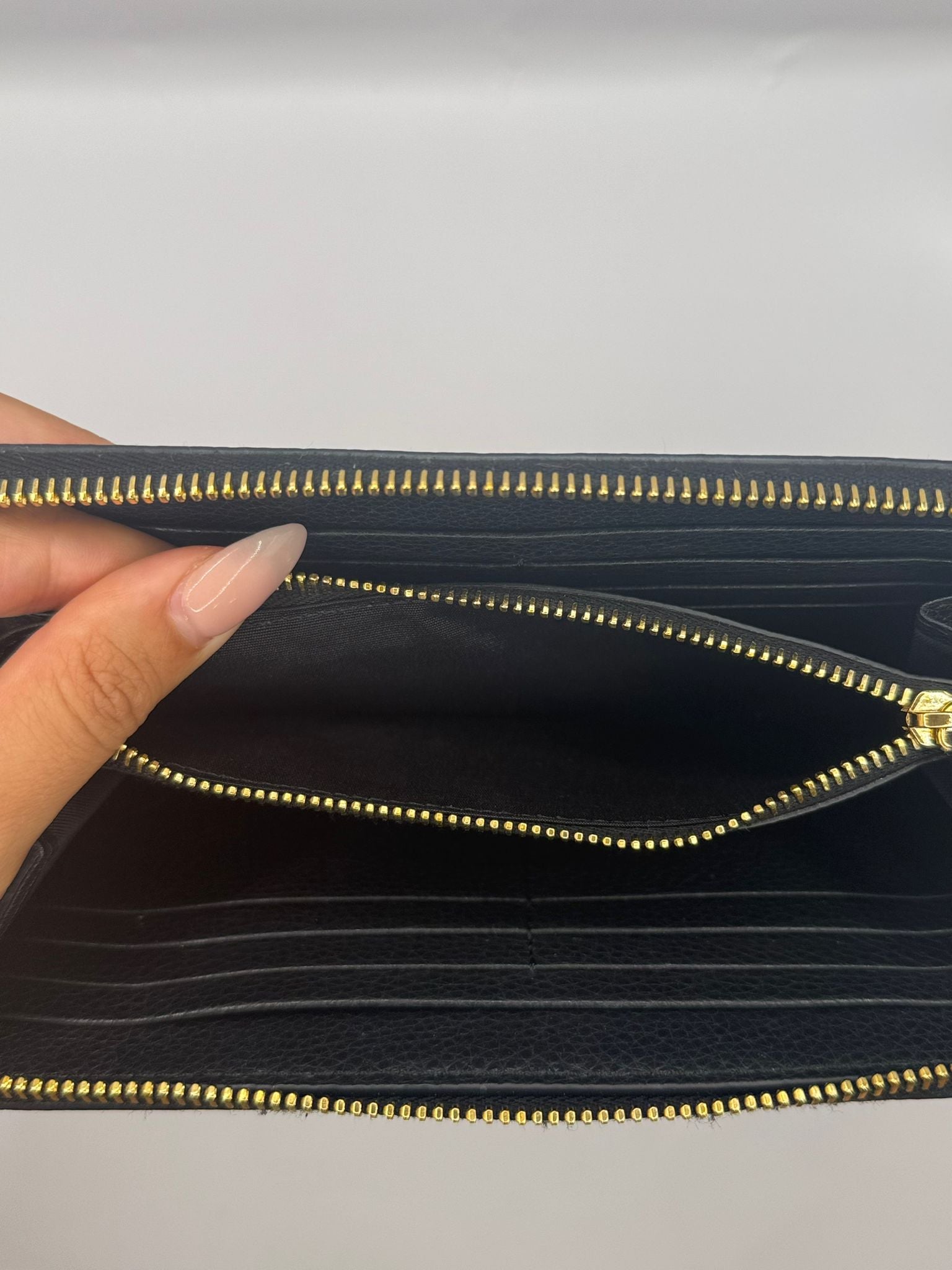 Versace Virtus Round Zipper Wallet