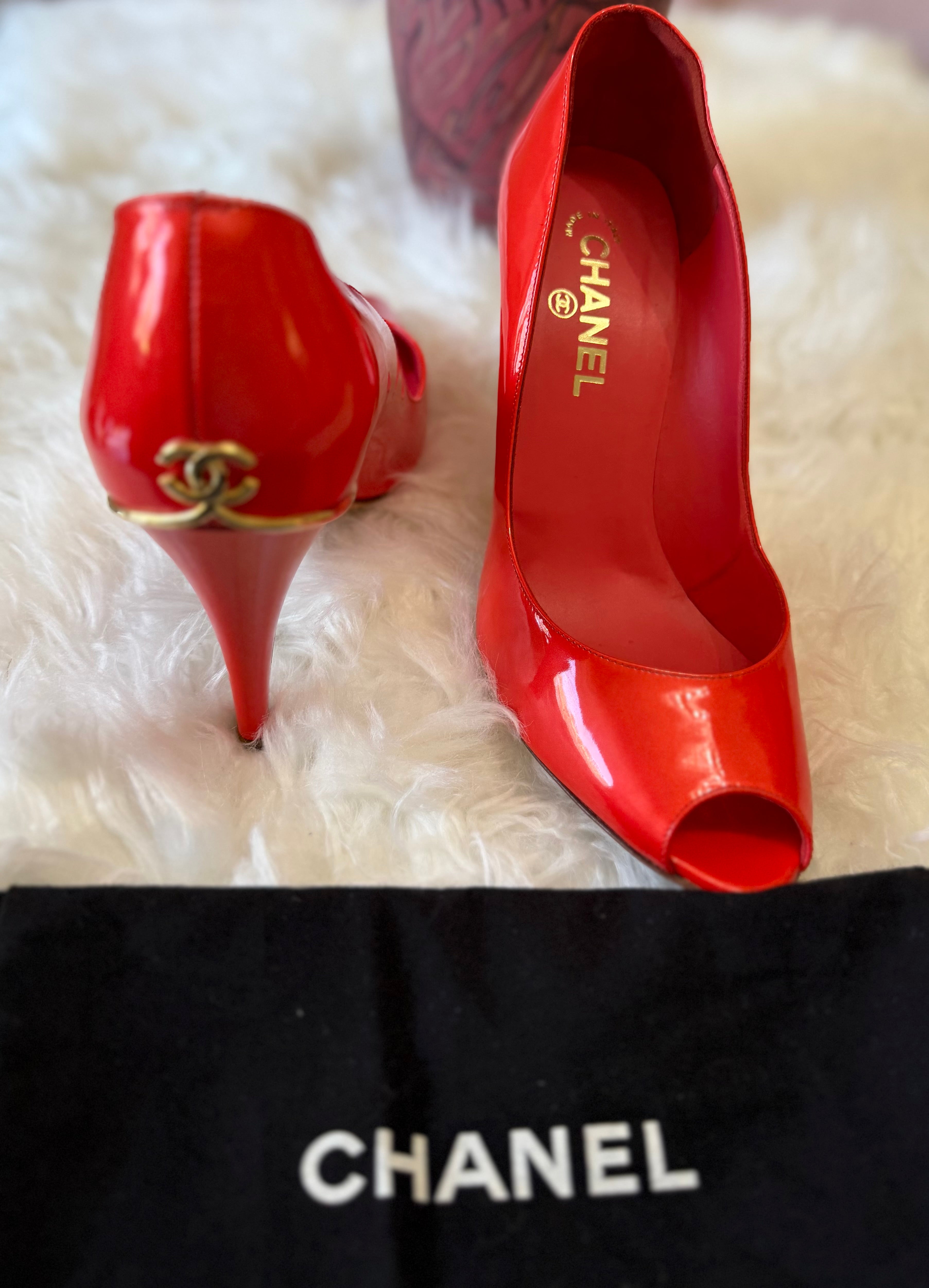 CHANEL CC PATENT LEATHER PEEP TOE PUMPS