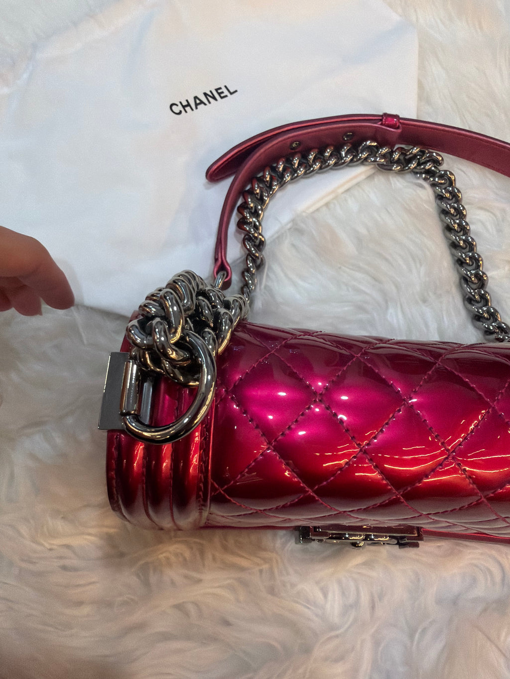 CHANEL SMALL BOY BAG IN PINK PATENT LEATHER