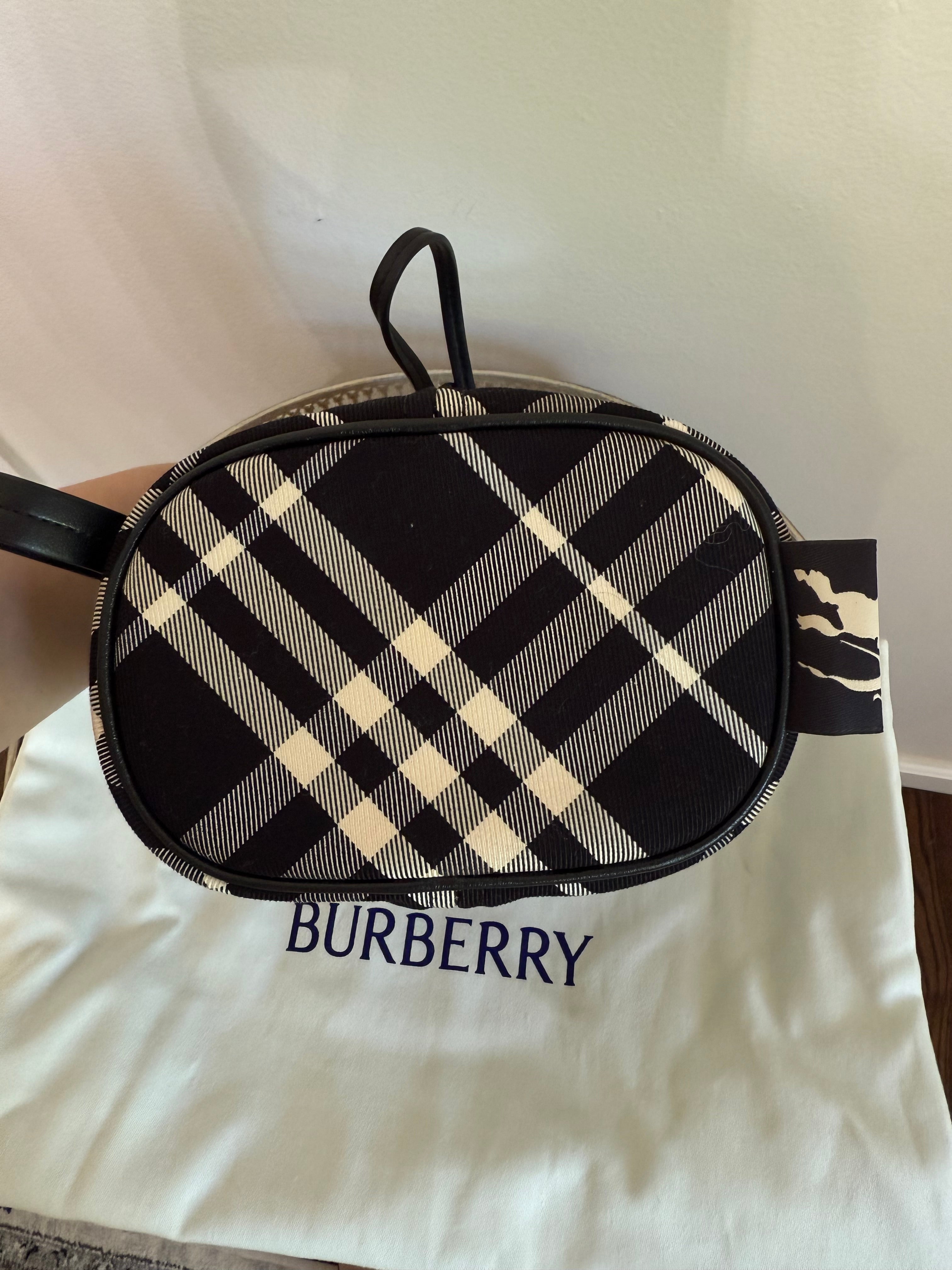 Checked Drawstring bucket bag