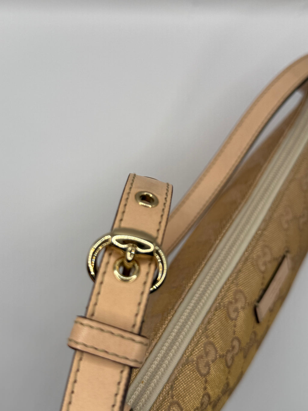 Vintage Gucci Boat Pochette