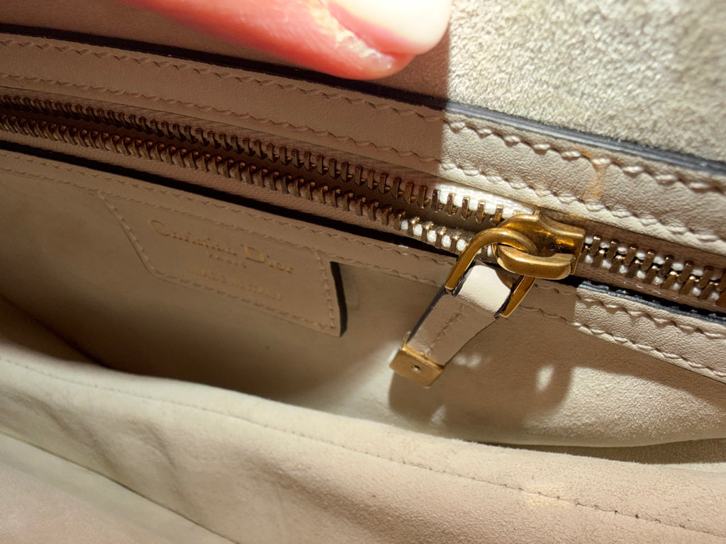 DIOR MEDIUM SADDLE TOILE DE JOUR TIGER EMBROIDERED CALFSKIN