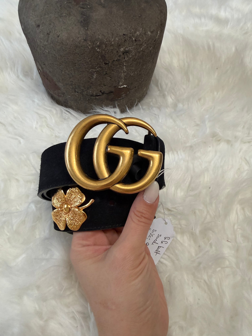 GUCCI GG Marmont SUEDE BELT WITH FLOWERS