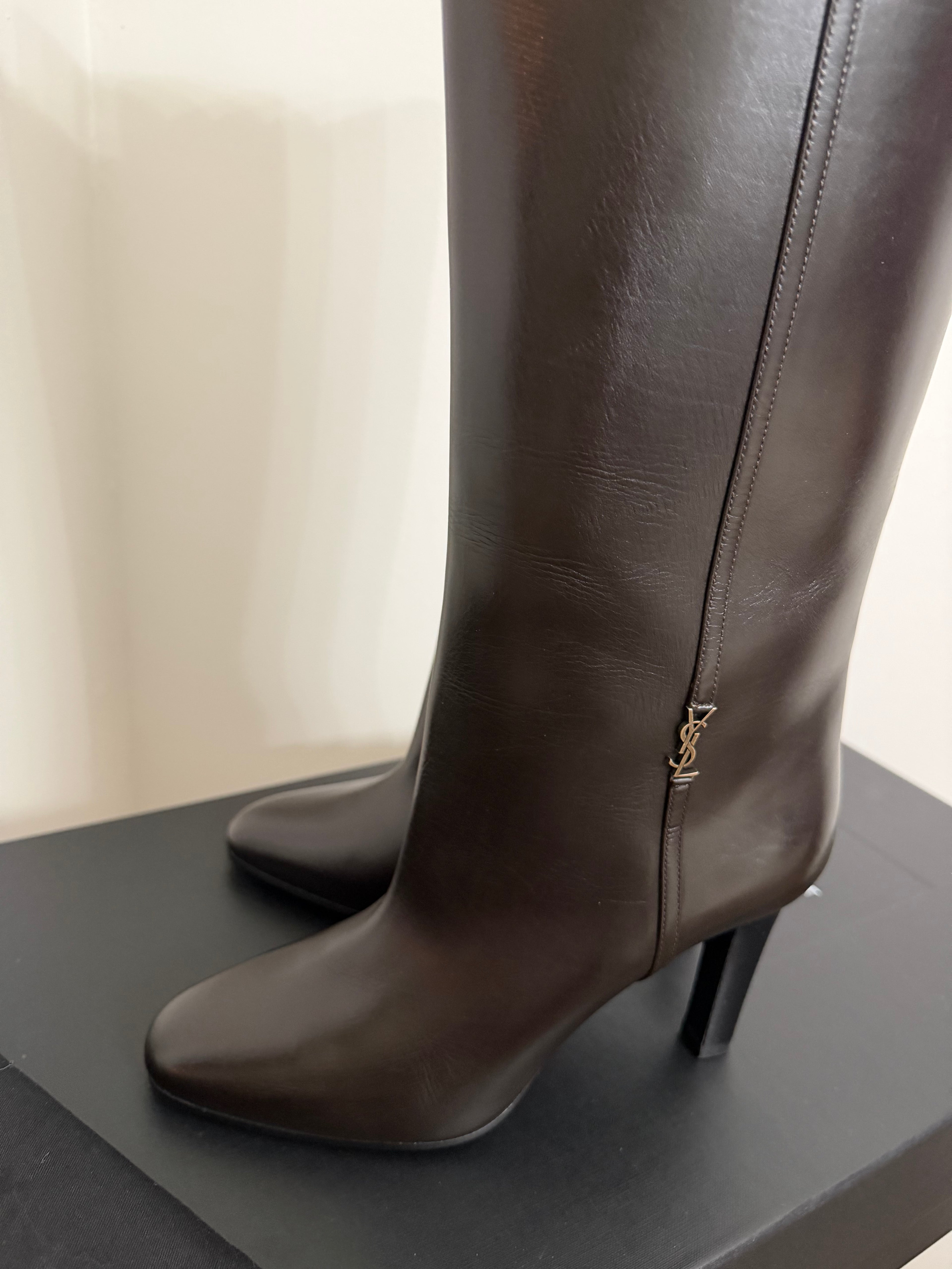 SAINT LAURENT JANE BOOTS