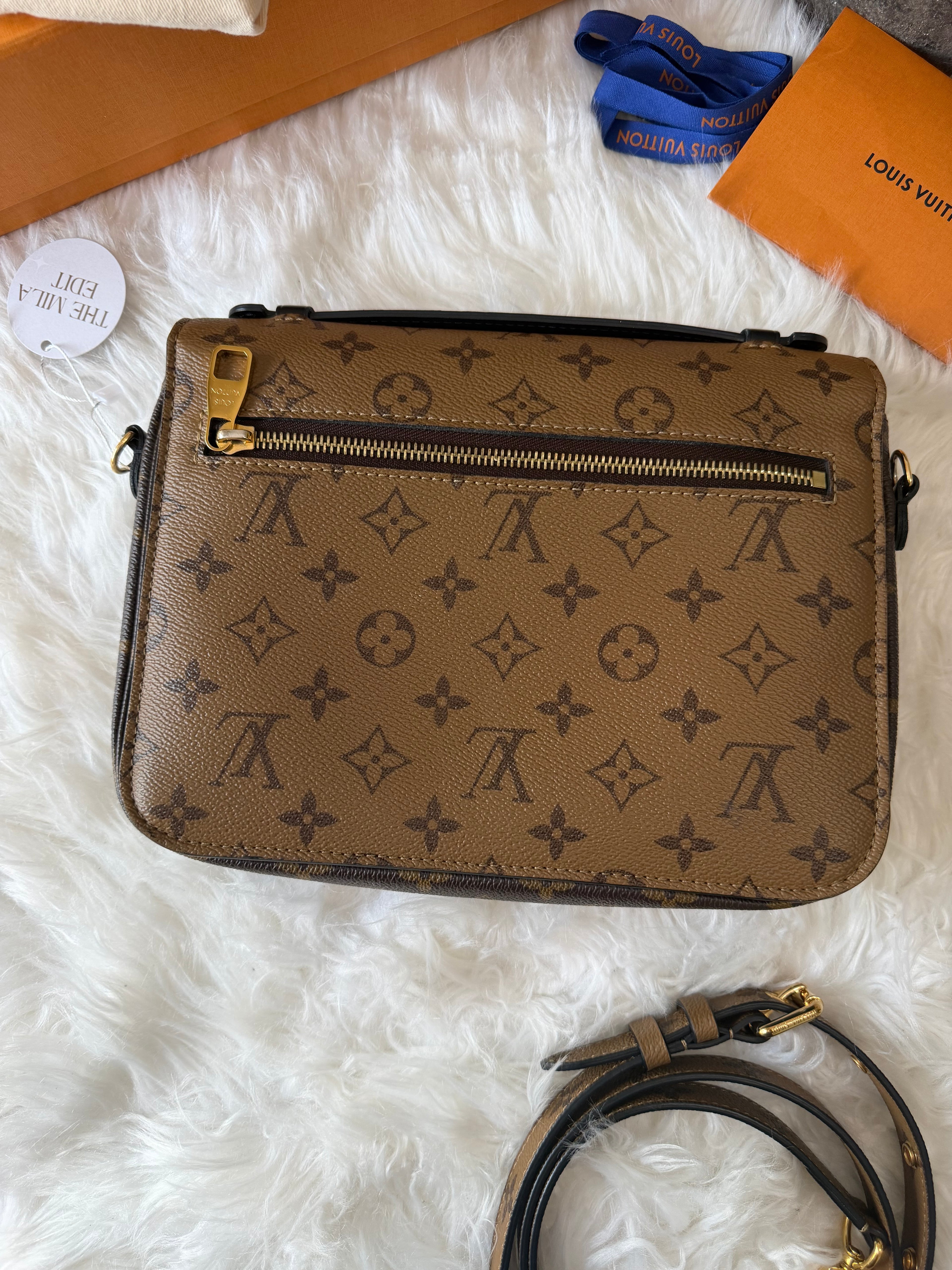 LOUIS VUITTON MONOGRAM POCHETTE METIS
