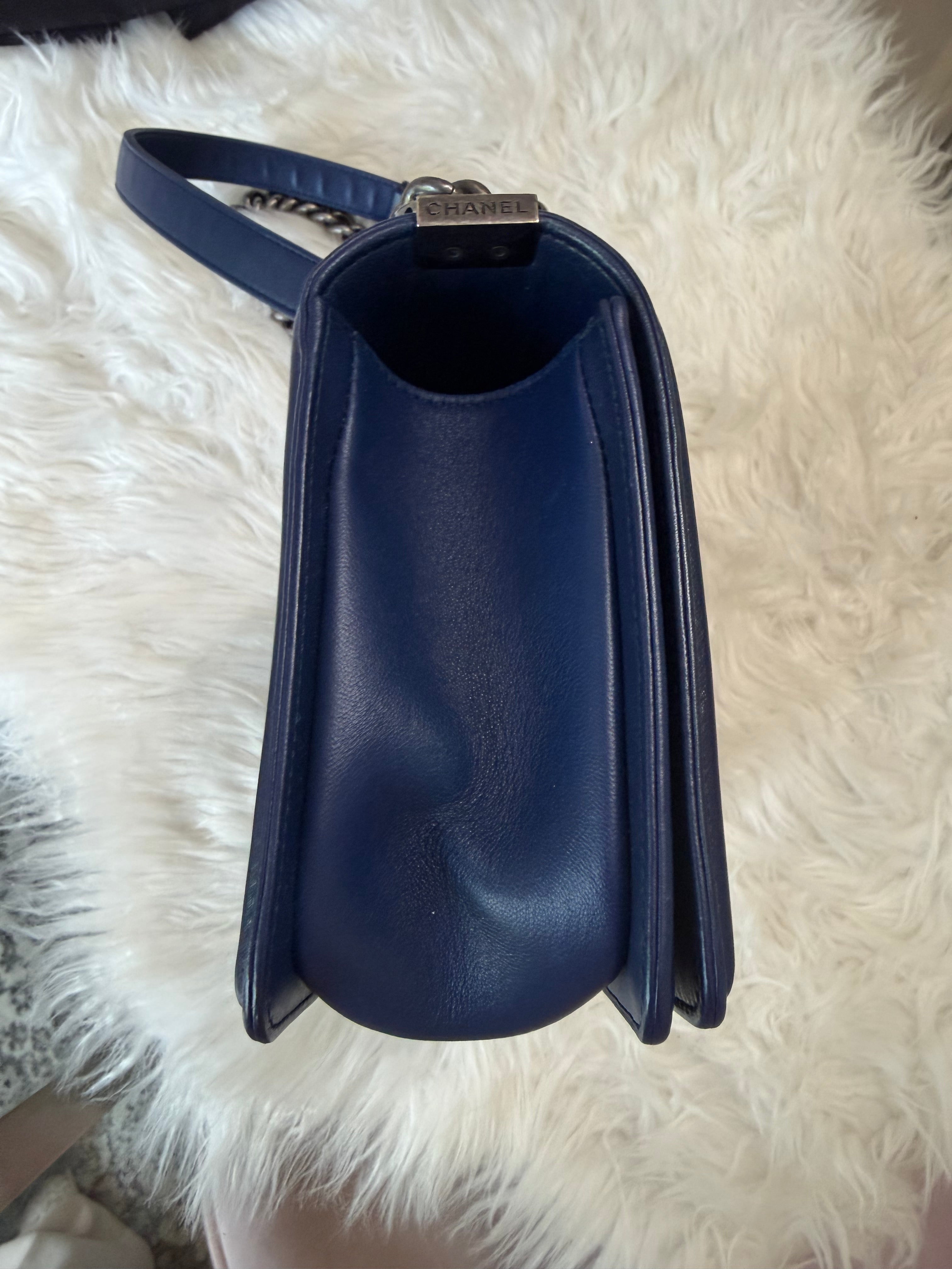 Chanel Boy Medium handbag