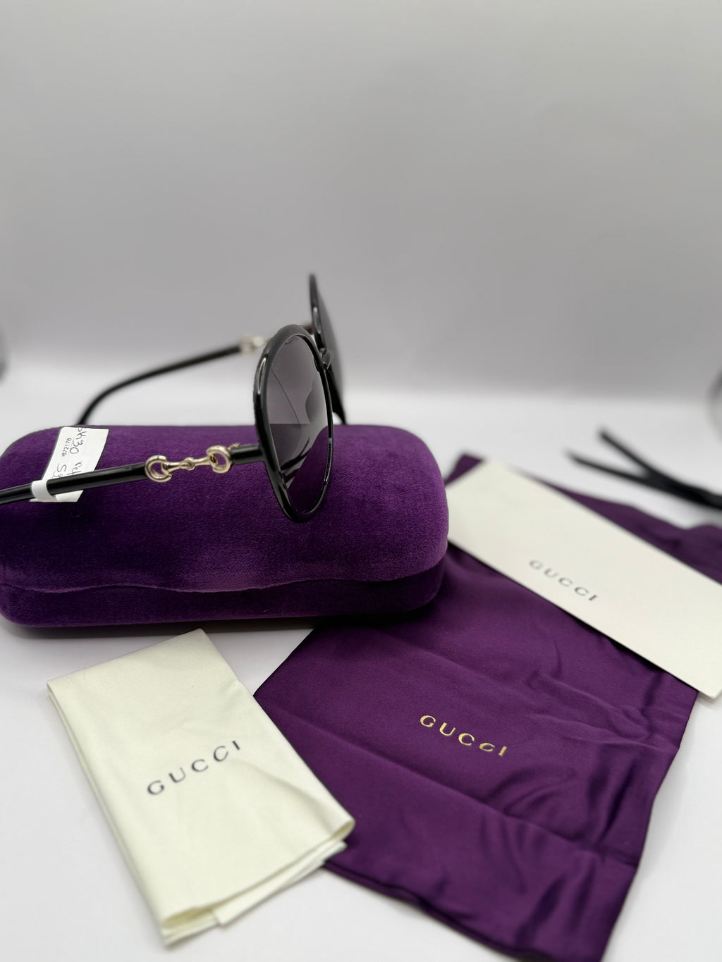 GUCCI ROUND SUNNIES