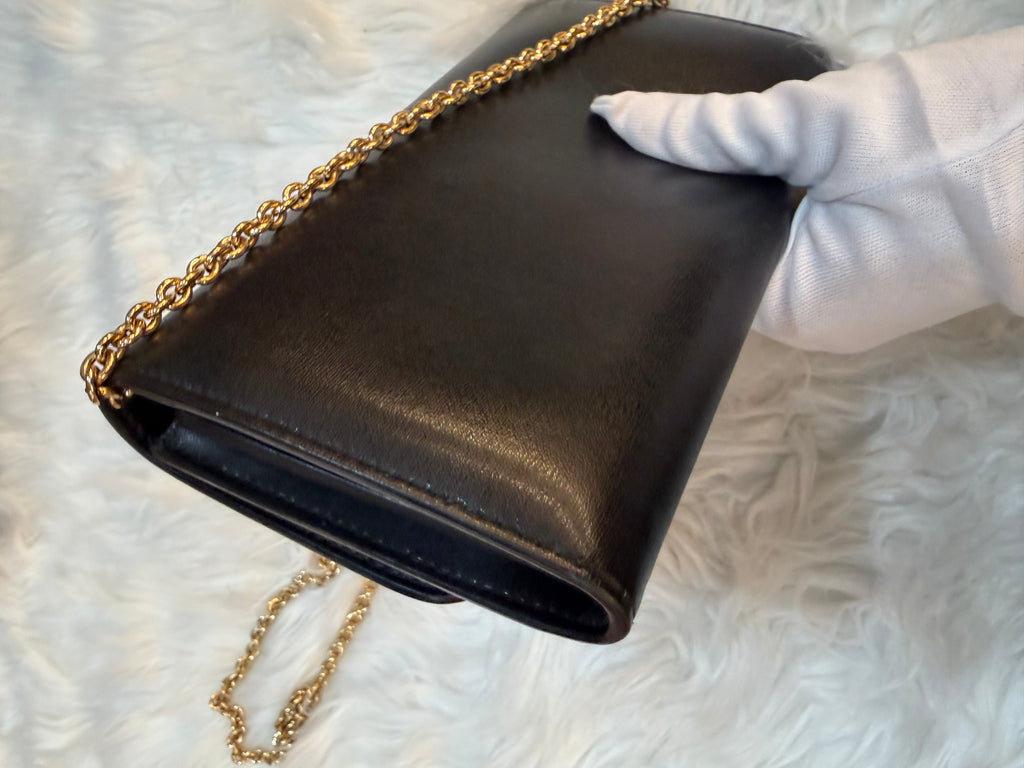 SALVATORE FERRAGAMO WALLET ON CHAIN