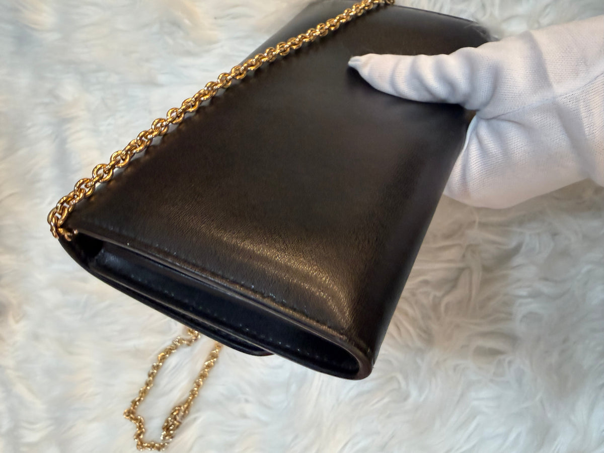 SALVATORE FERRAGAMO WALLET ON CHAIN