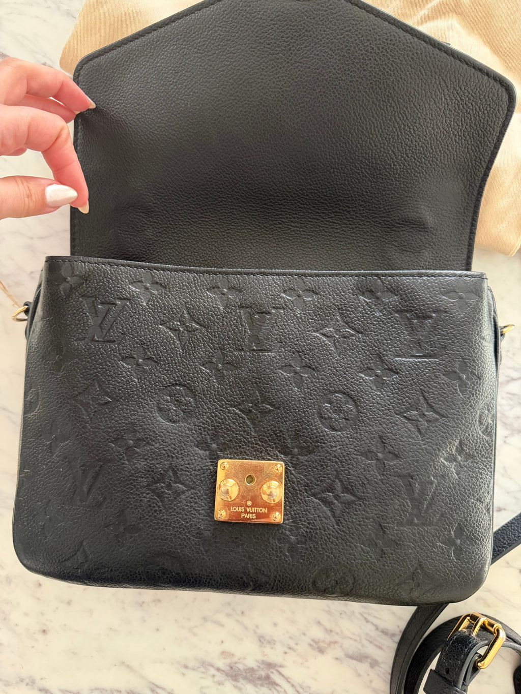 Louis Vuitton Pochette Metis Empreinte bag