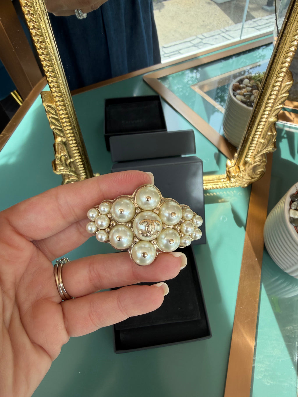 CHANEL COCO MARK PEARL BROOCH B15B