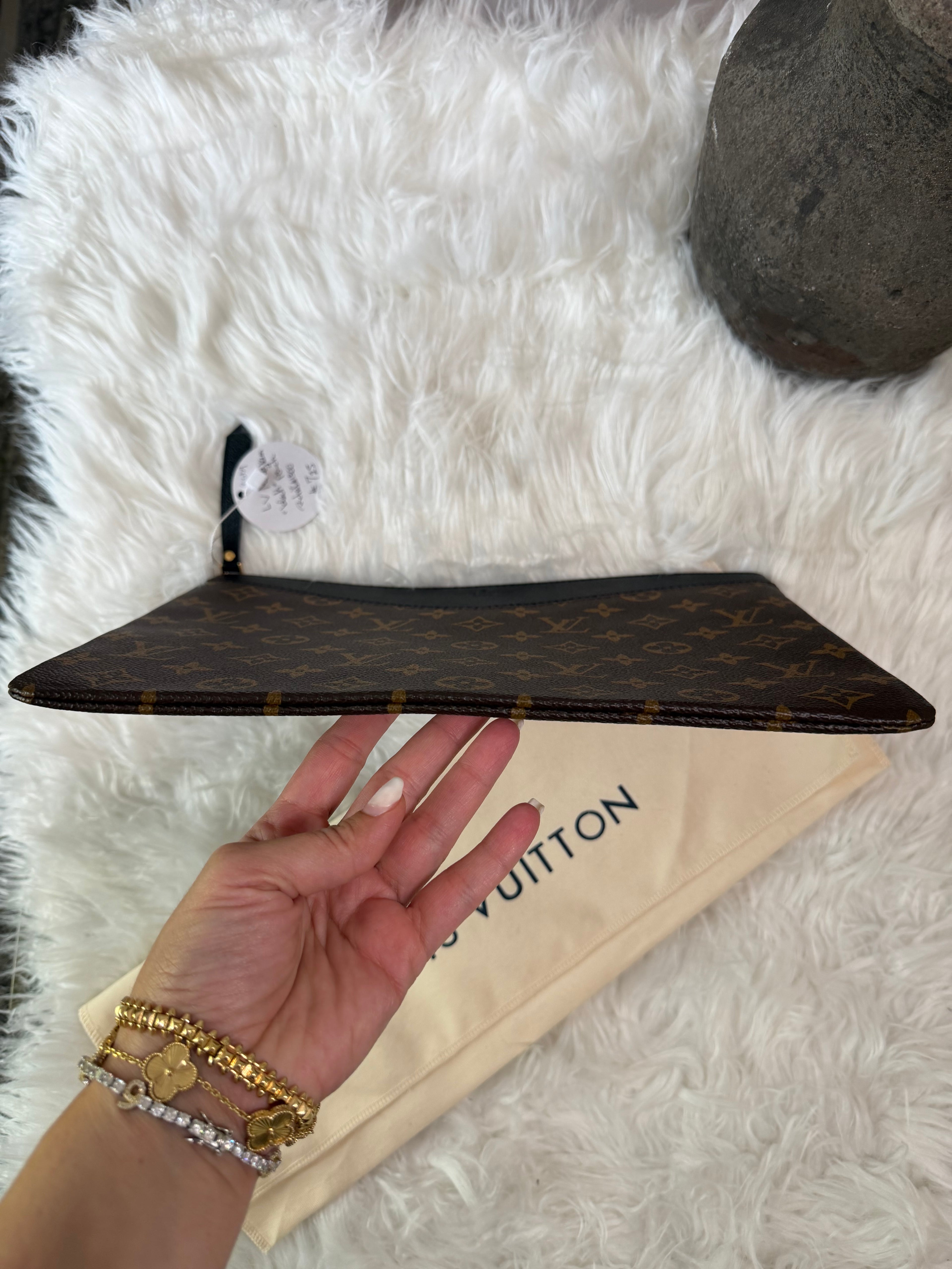 LOUIS VUITTON MONOGRAM DAILY POUCH