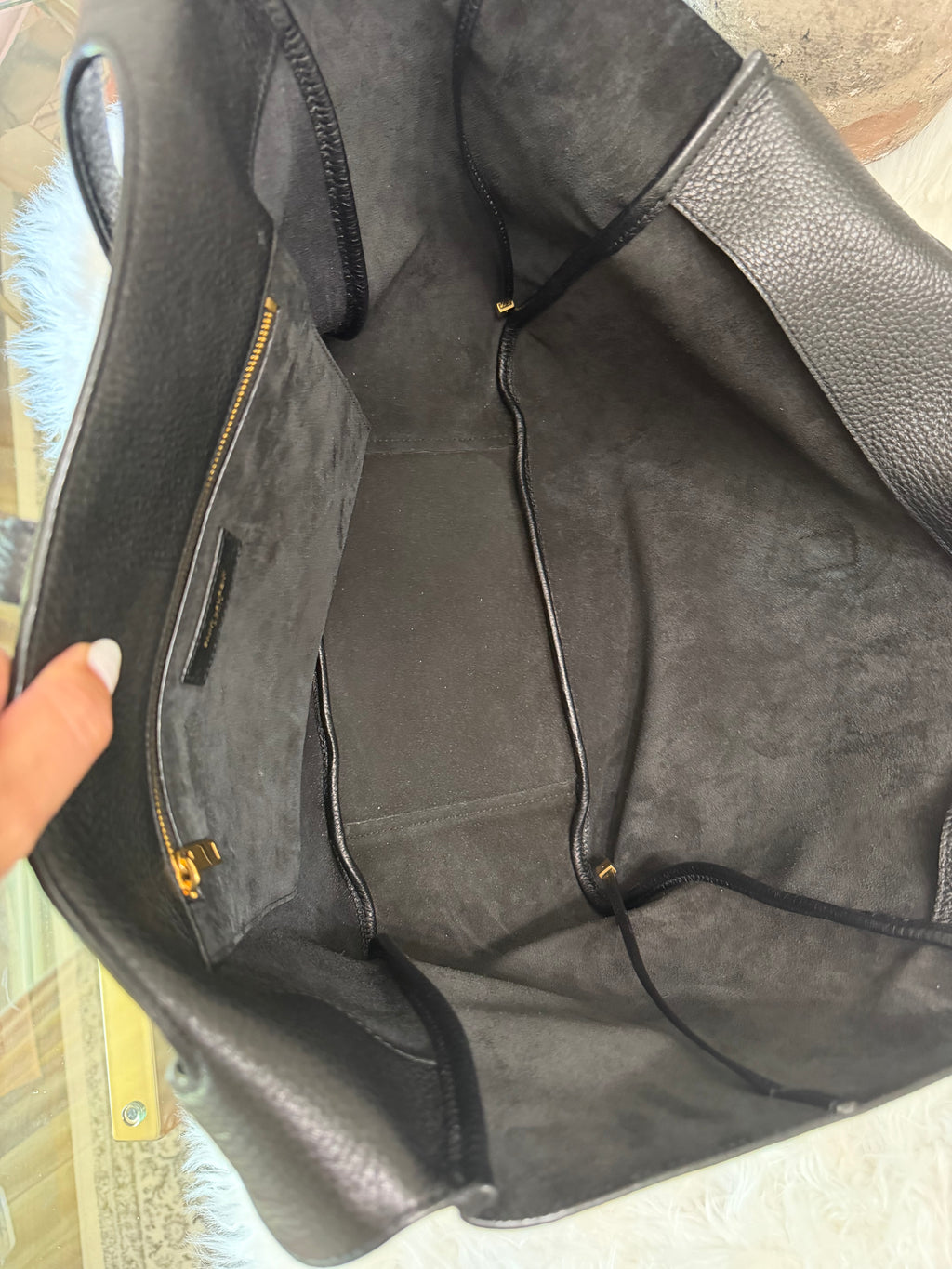SAINT LAURENT 5 A 7 BEA TOTE IN GRAIBED LEATHER