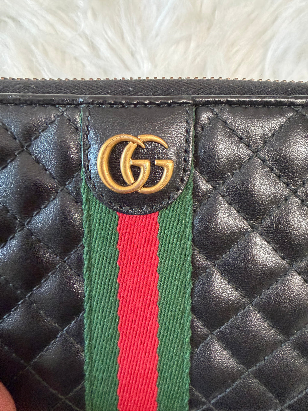 GUCCI MERMONT WEB ZIP AROUND QUILTED LEATHER WALLET