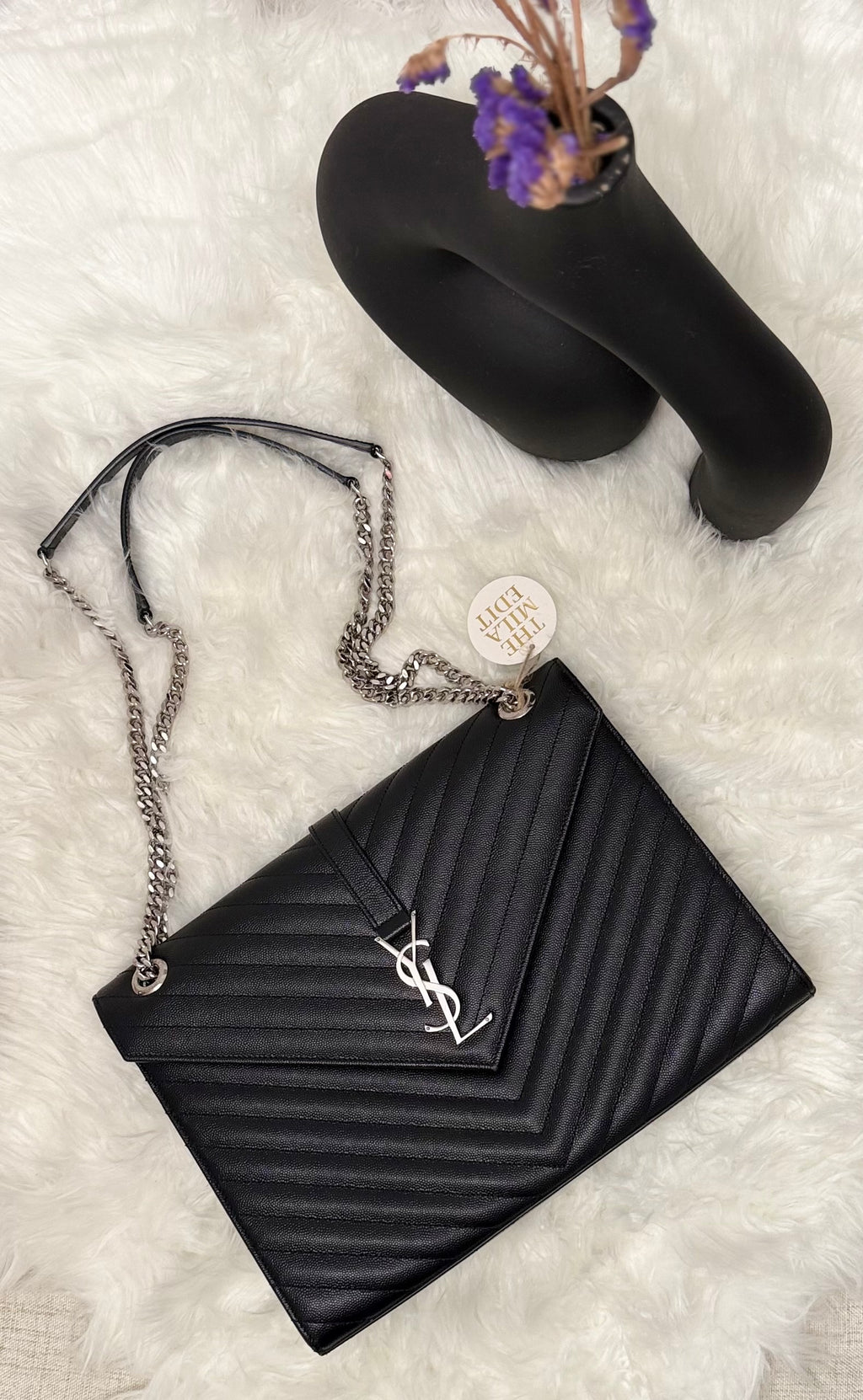 SAINT LAURENT LARGE CASSANDRA ENVELOPE BAG