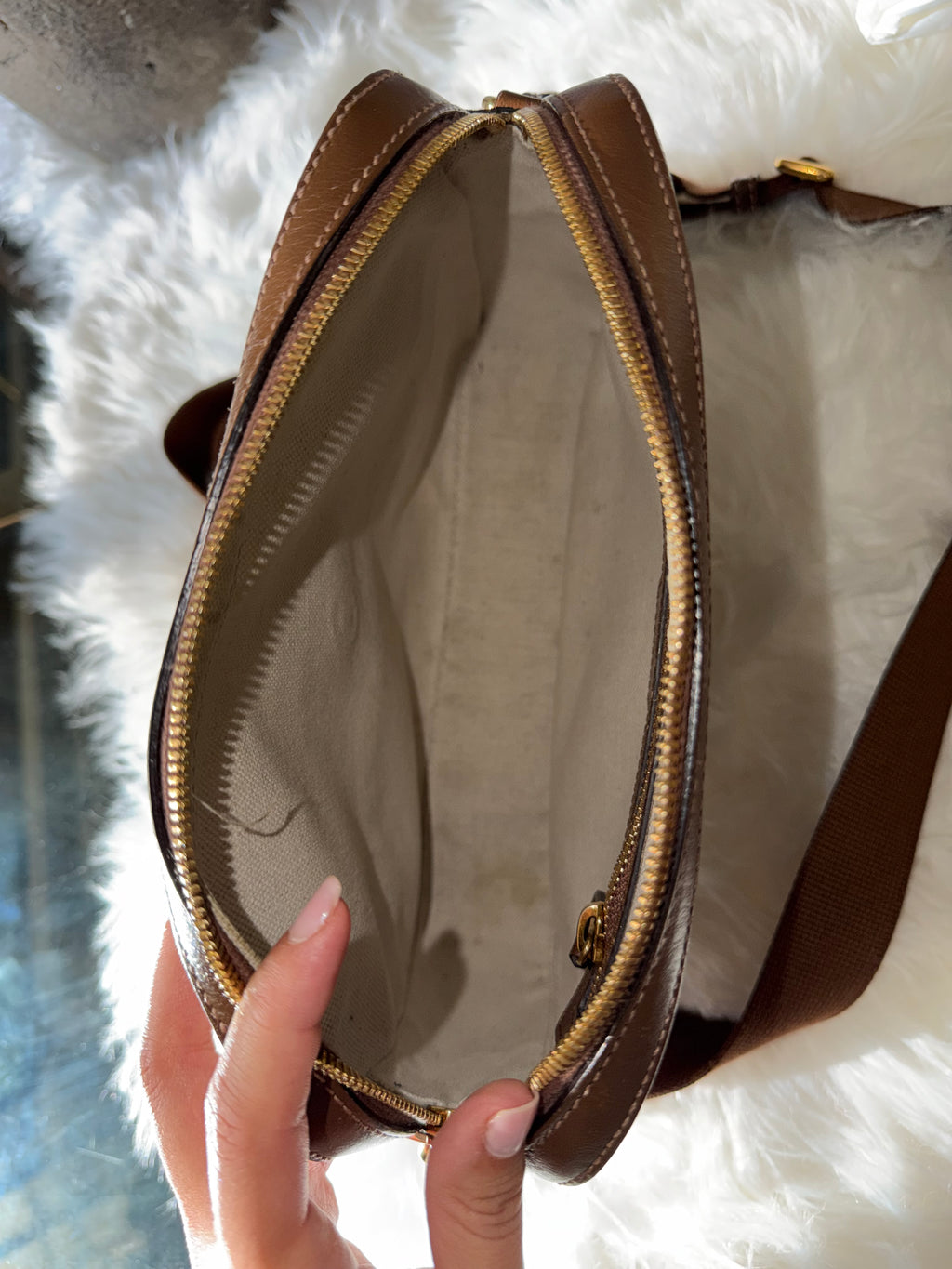 GUCCI GG SUPREME MONOGRAM AZALEA MESENGER BAG