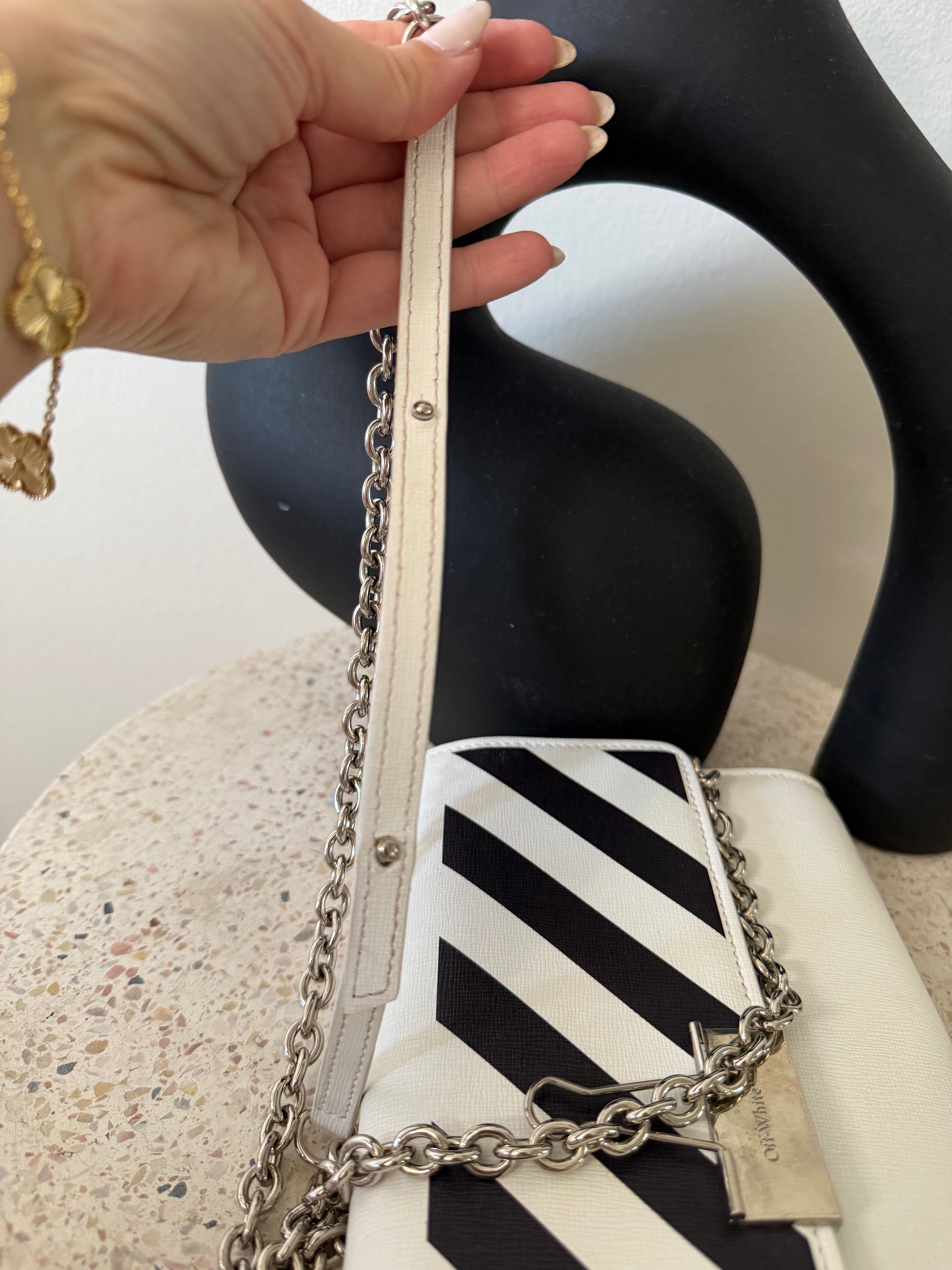 OFF-WHITE DIAG BINDER CLIP BAG