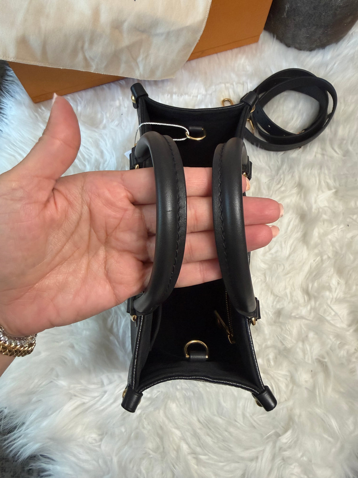 LOUIS VUITTON ON THE GO PM BLACK MONOGRAM EMPRONTE