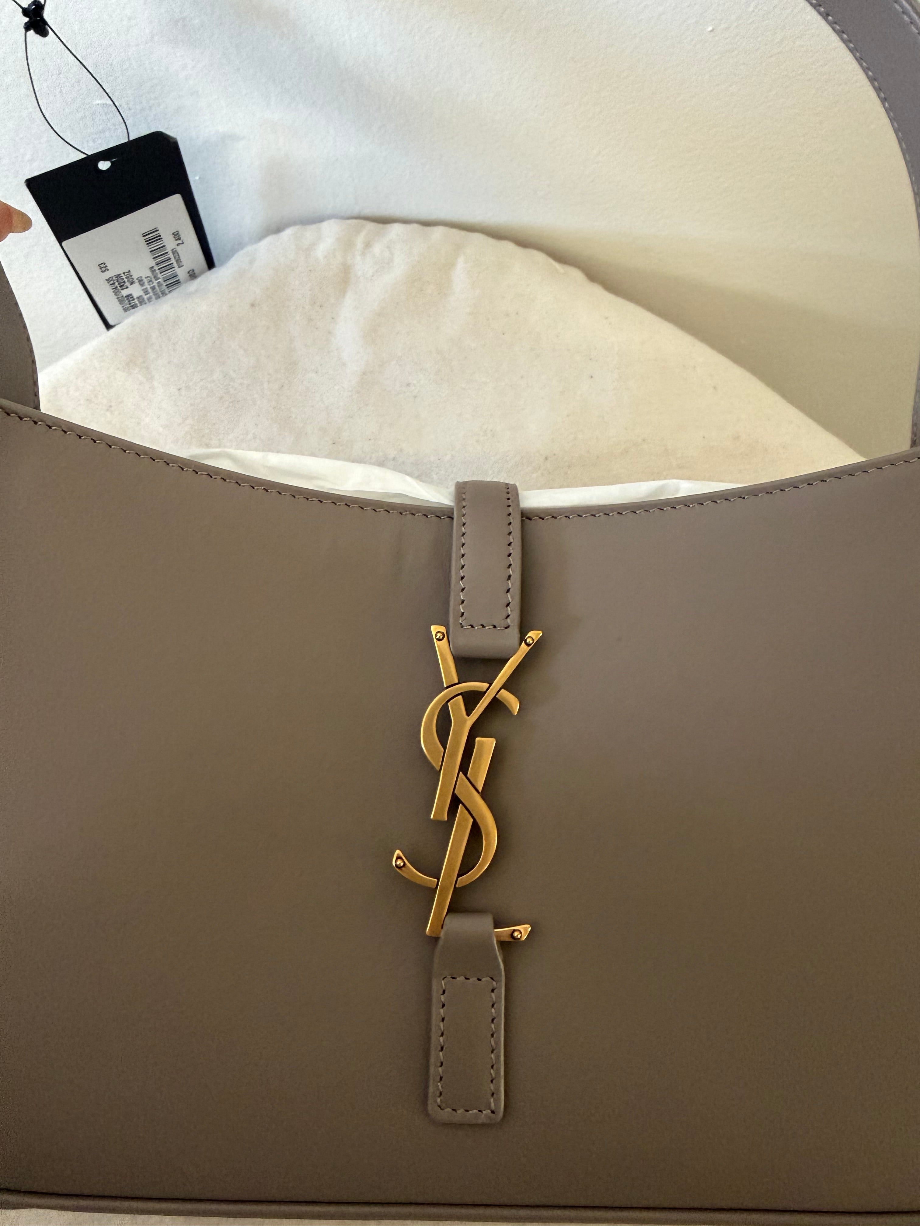 SAINT LAURENT 5 A 7 SHOULDER BAG