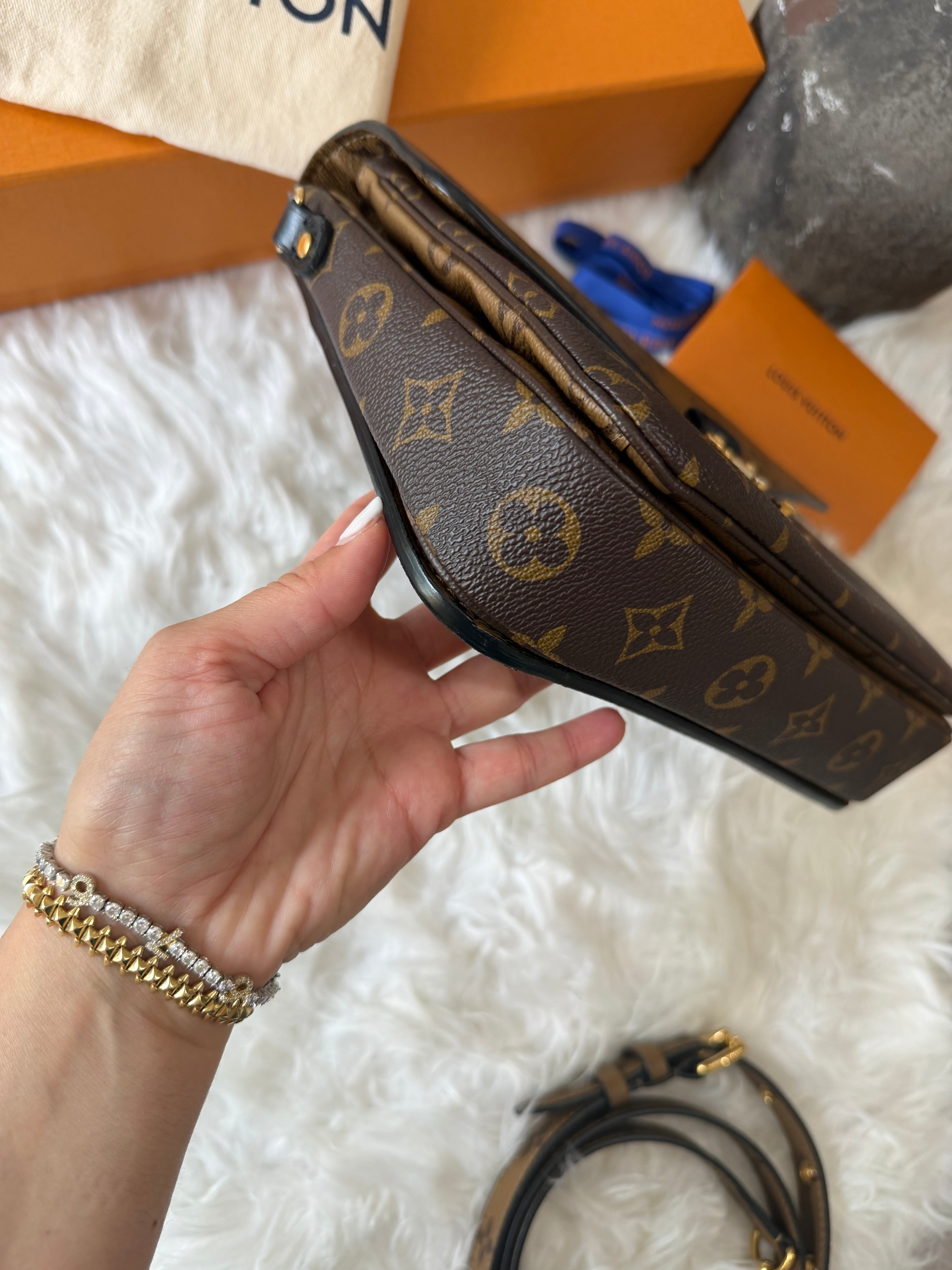 LOUIS VUITTON MONOGRAM POCHETTE METIS