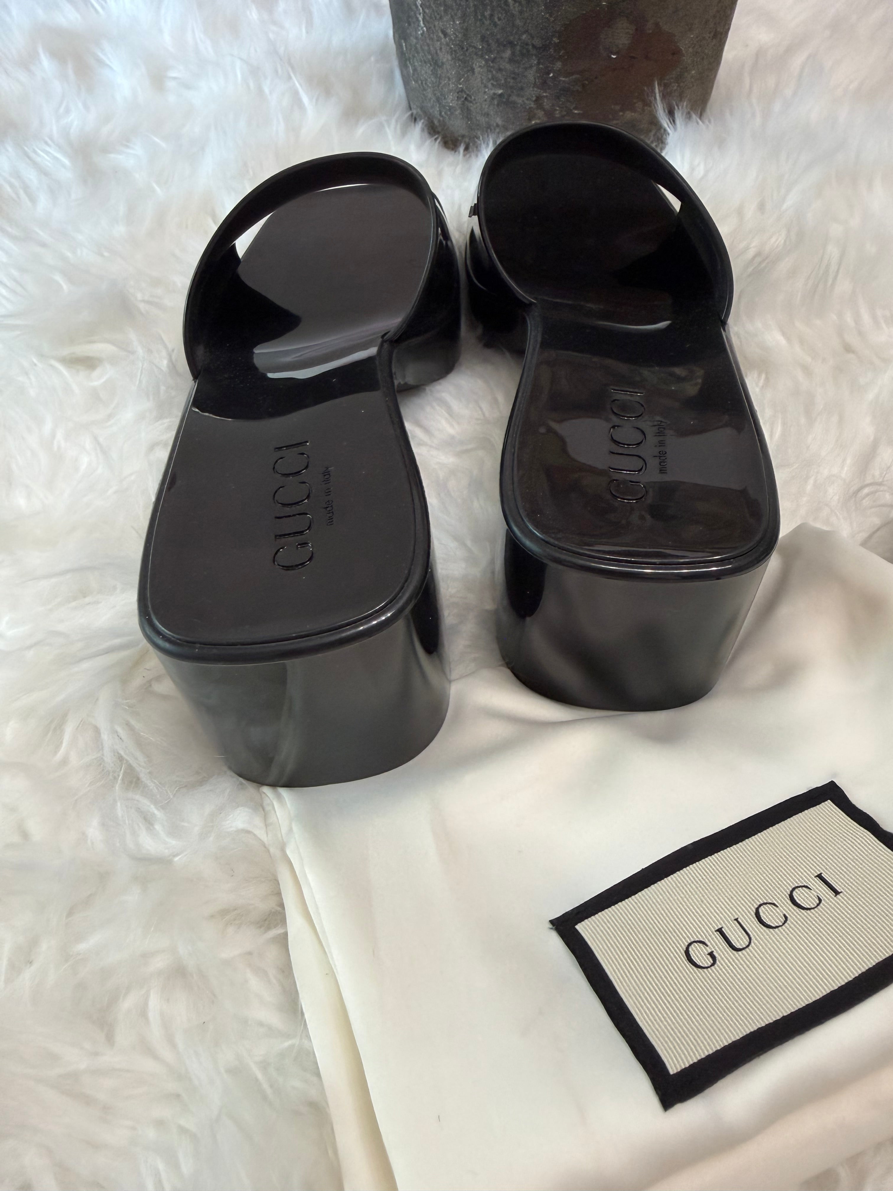 GUCCI RUBBER LOGO PLATFORM SANDALS