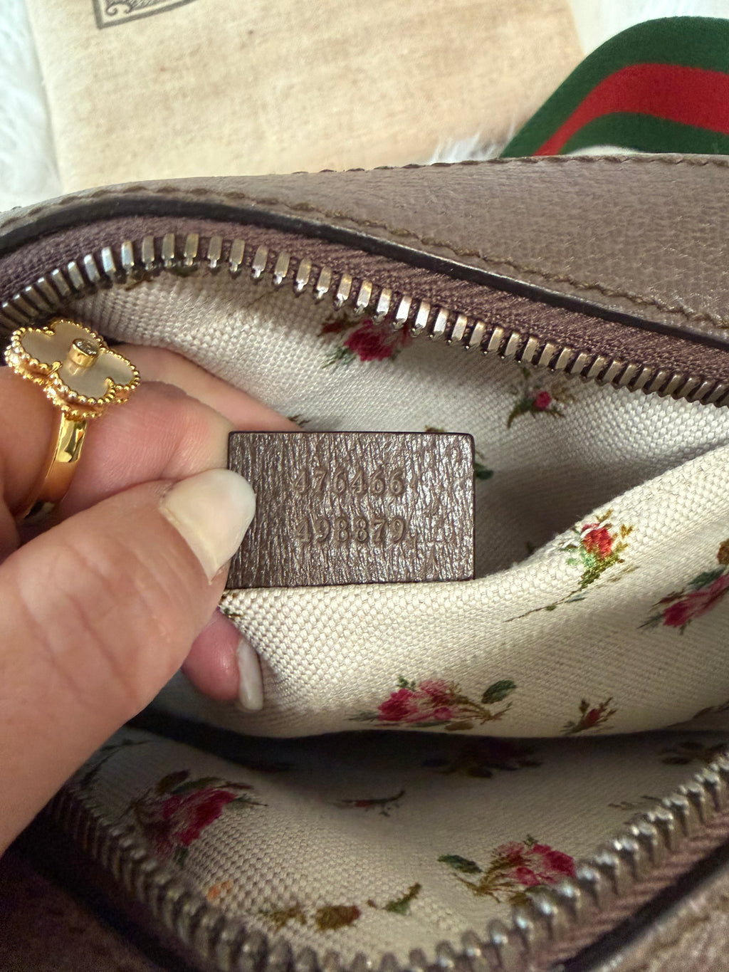 GUCCI NEO CAMERA GG SUPREME MESSANGER BAG