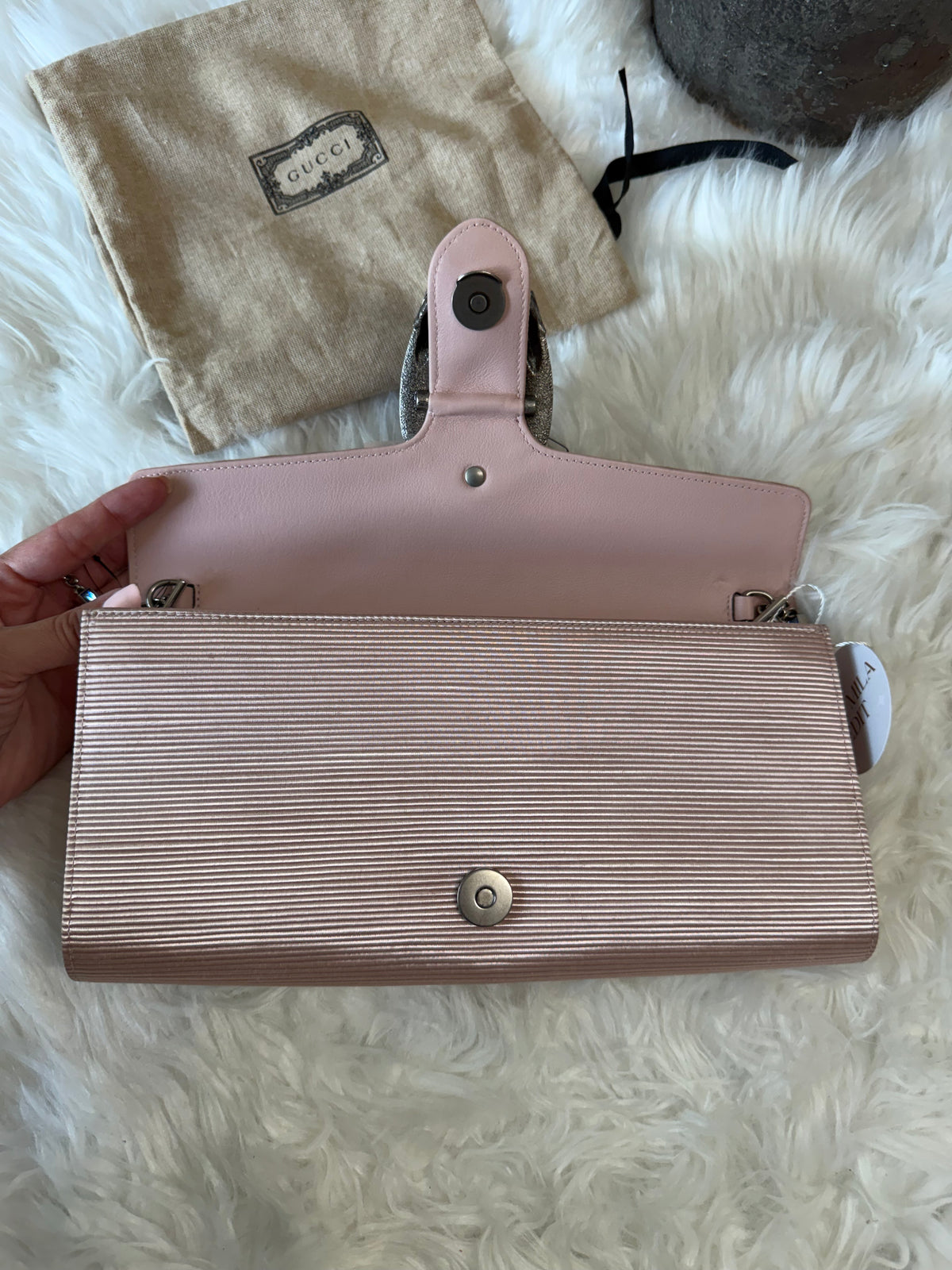 GUCCI DIONYSUS SILK SATIN CLUTCH WITH CRYSTAL TIGER HEAD