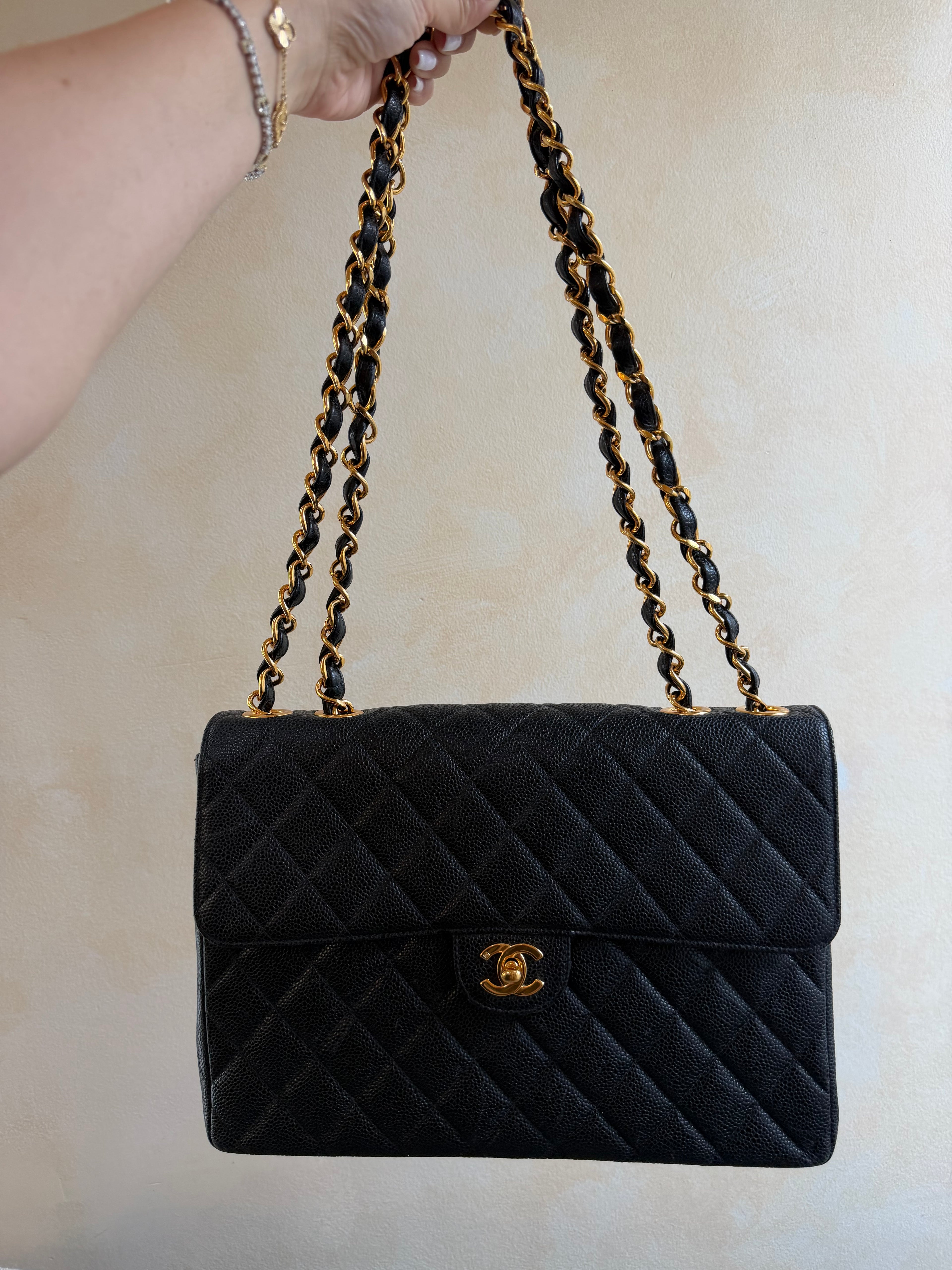 CHANEL VINTAGE CC SINGLE FLAP JUMBO CAVIAR BAG
