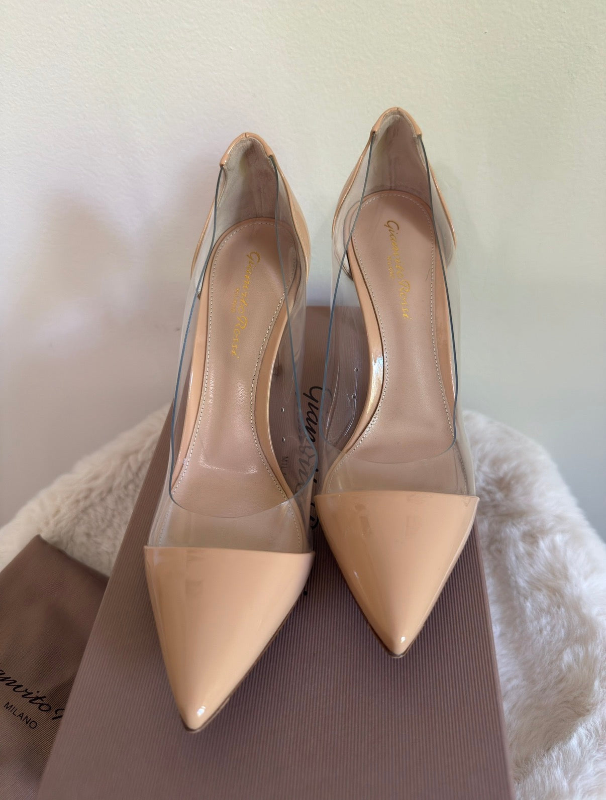 Gianvitto Rossi PUMP WITH CLEAR SIDES IN PLEXI PATENT LEATHER
