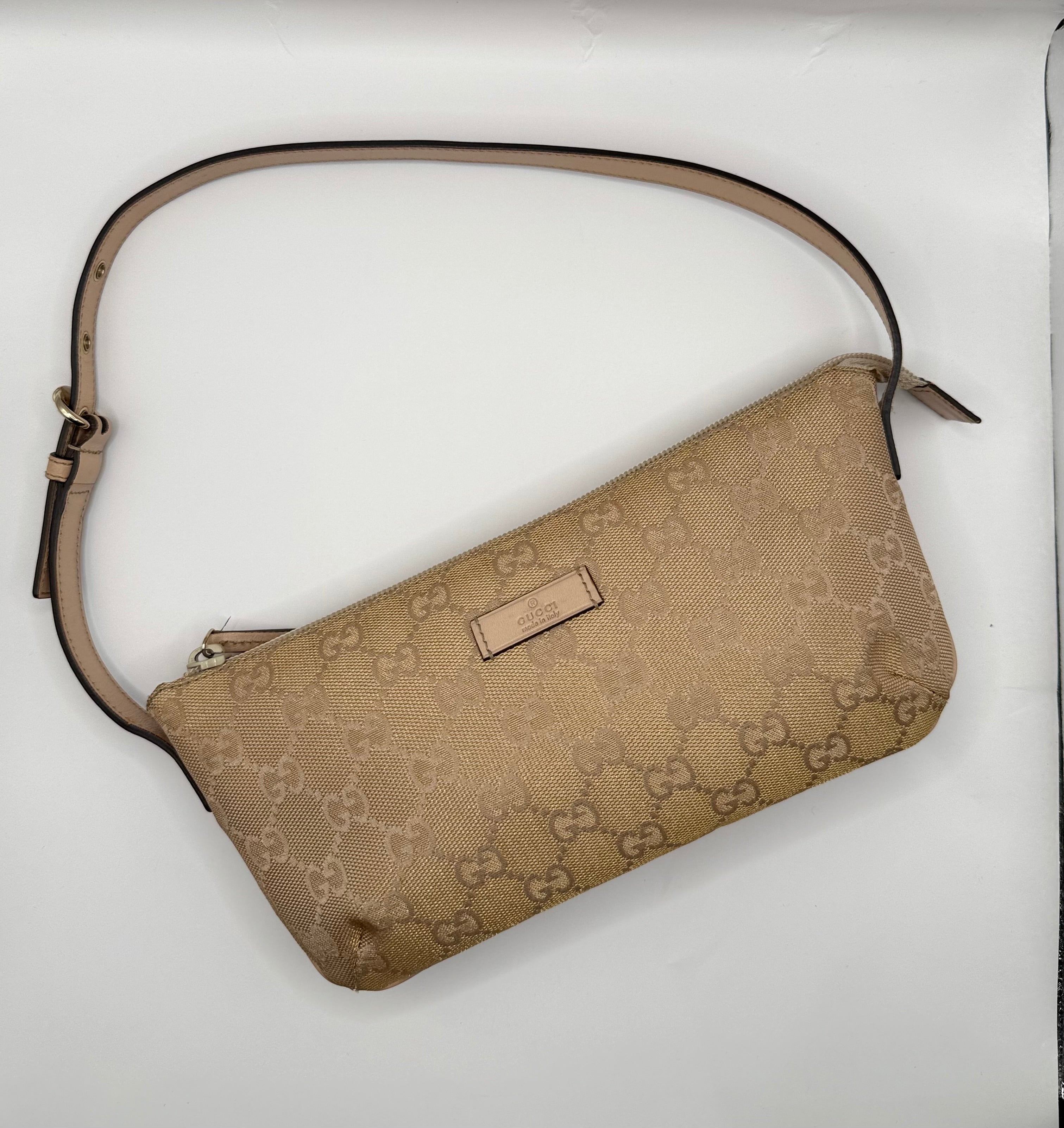 Vintage Gucci Boat Pochette