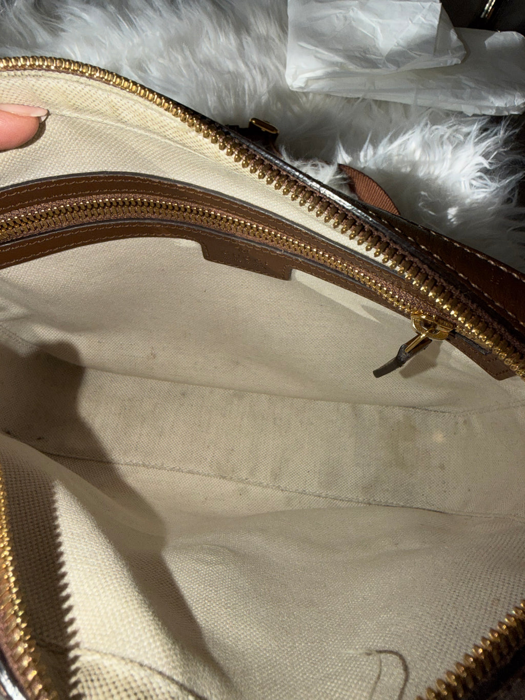 GUCCI GG SUPREME MONOGRAM AZALEA MESENGER BAG