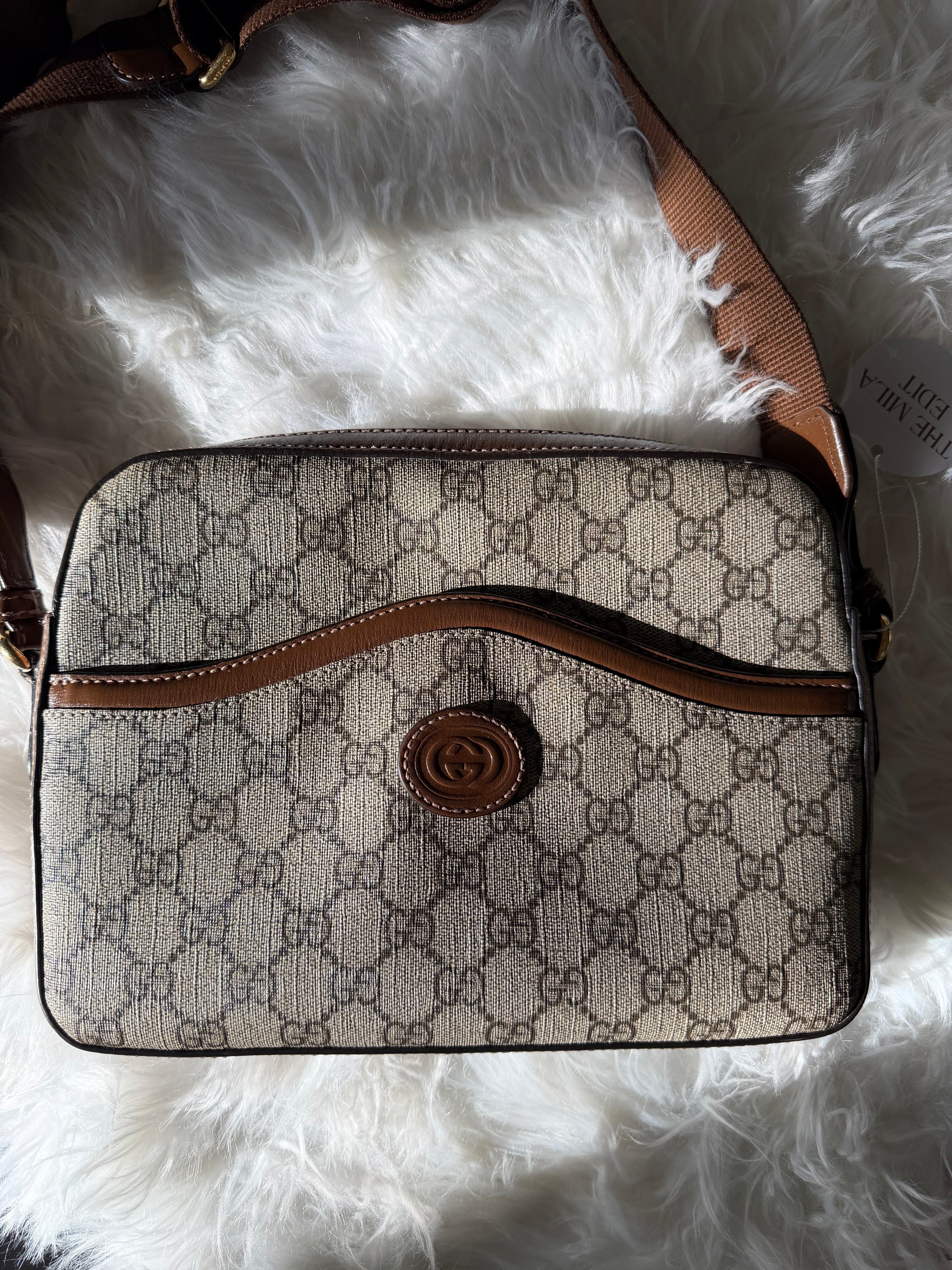 GUCCI GG SUPREME MONOGRAM AZALEA MESENGER BAG