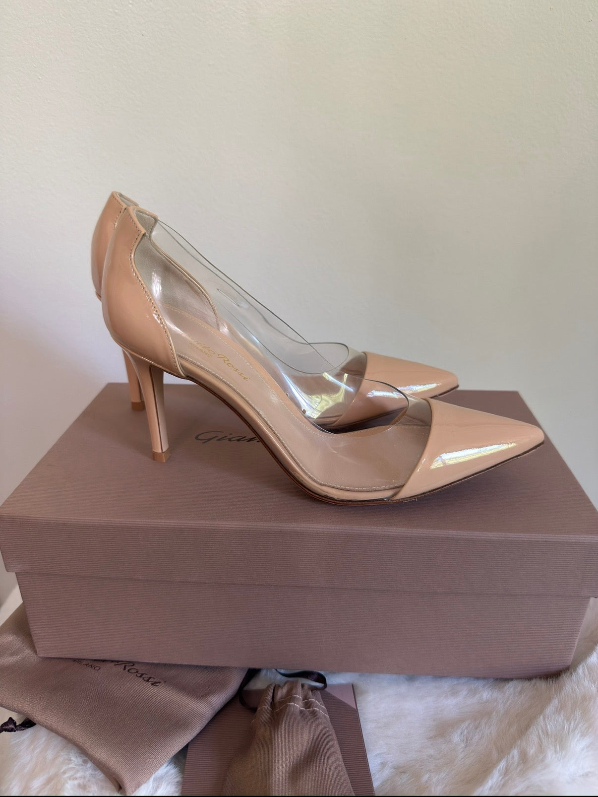 Gianvitto Rossi PUMP WITH CLEAR SIDES IN PLEXI PATENT LEATHER