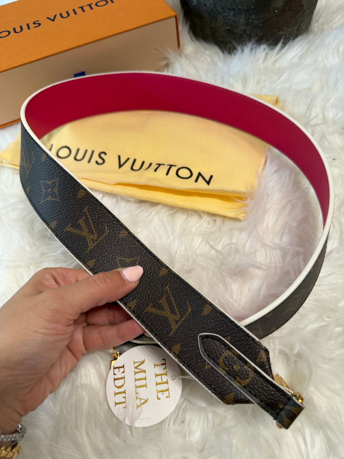 LOUIS VUITTON MONOGRAM SHOULDER STRAP WITH DISTINCTIVE HOT PINK LEATHER LINING