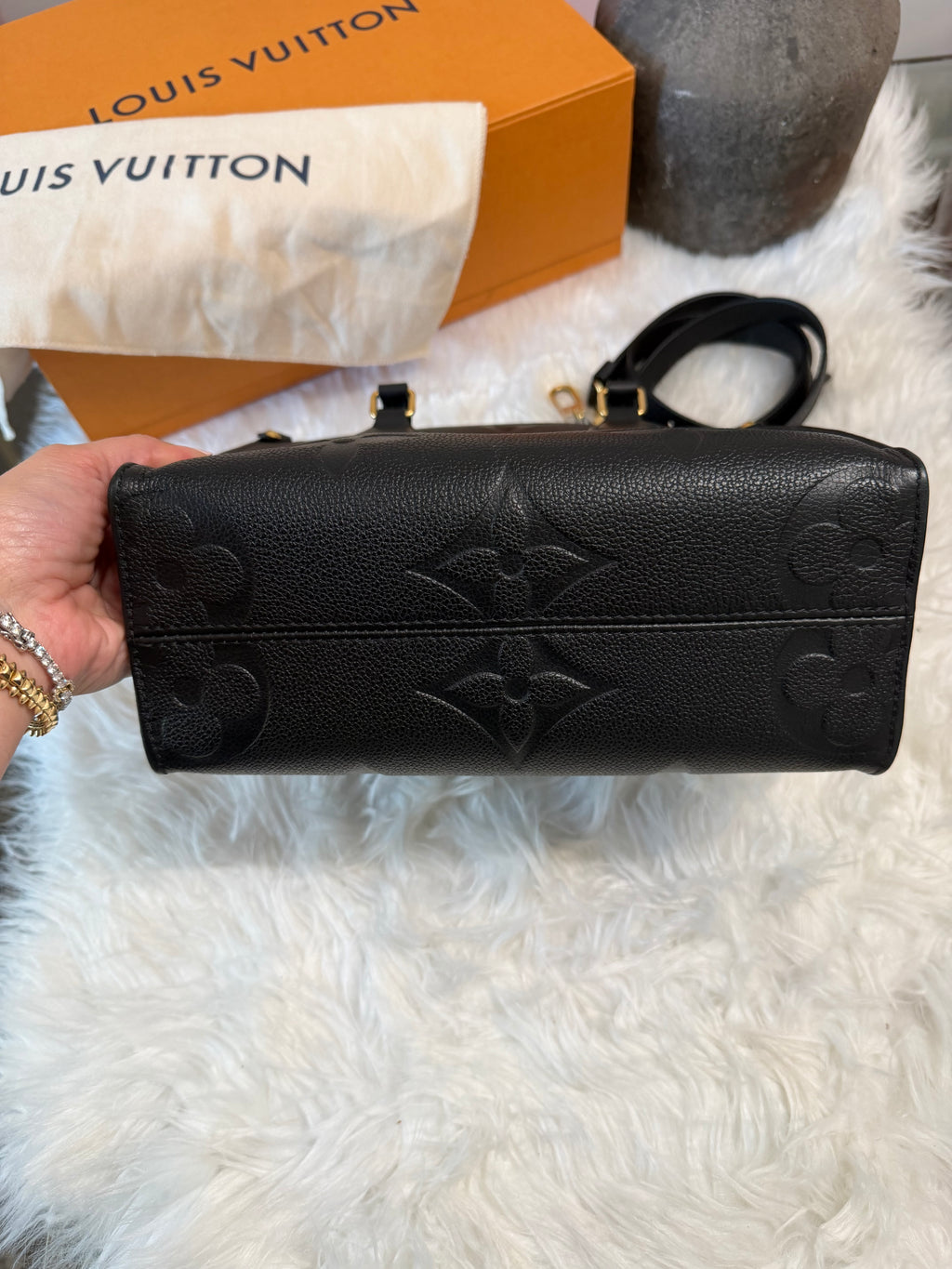 LOUIS VUITTON ON THE GO PM BLACK MONOGRAM EMPRONTE