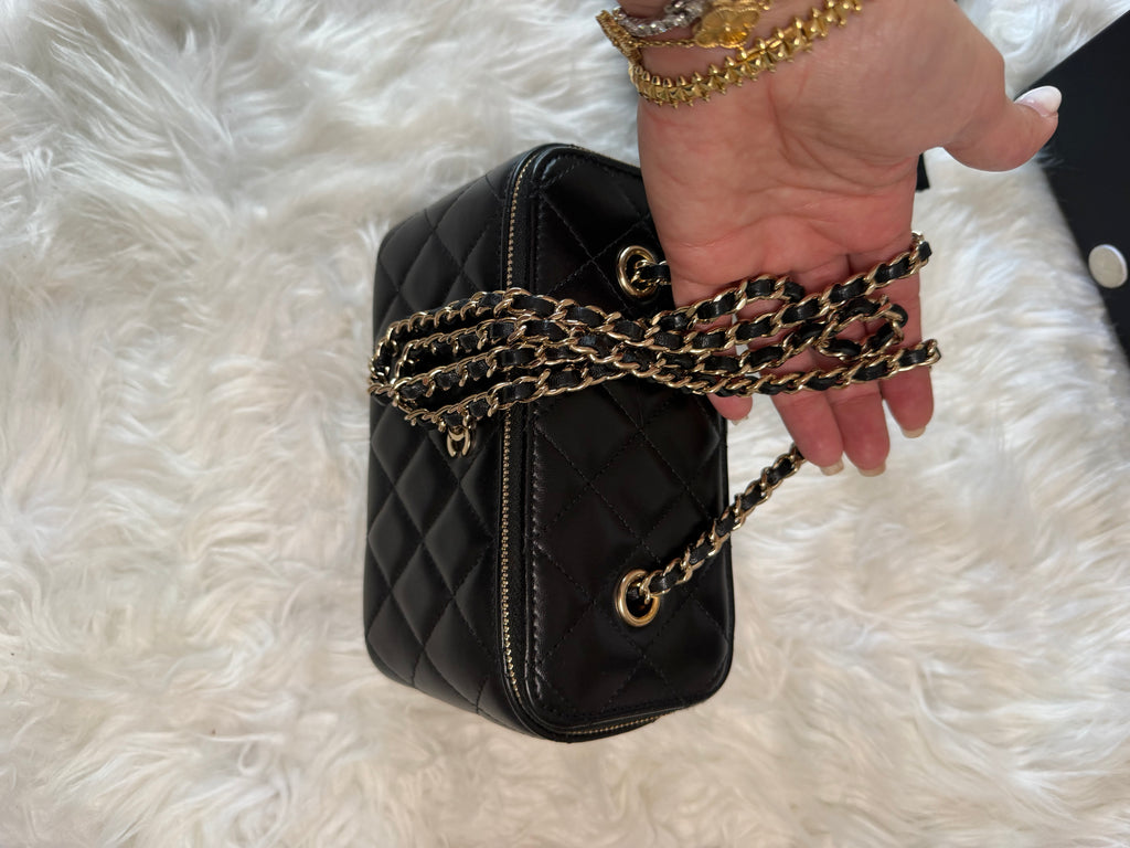 CHANEL VANITY BAG LAMBSKIN GHW